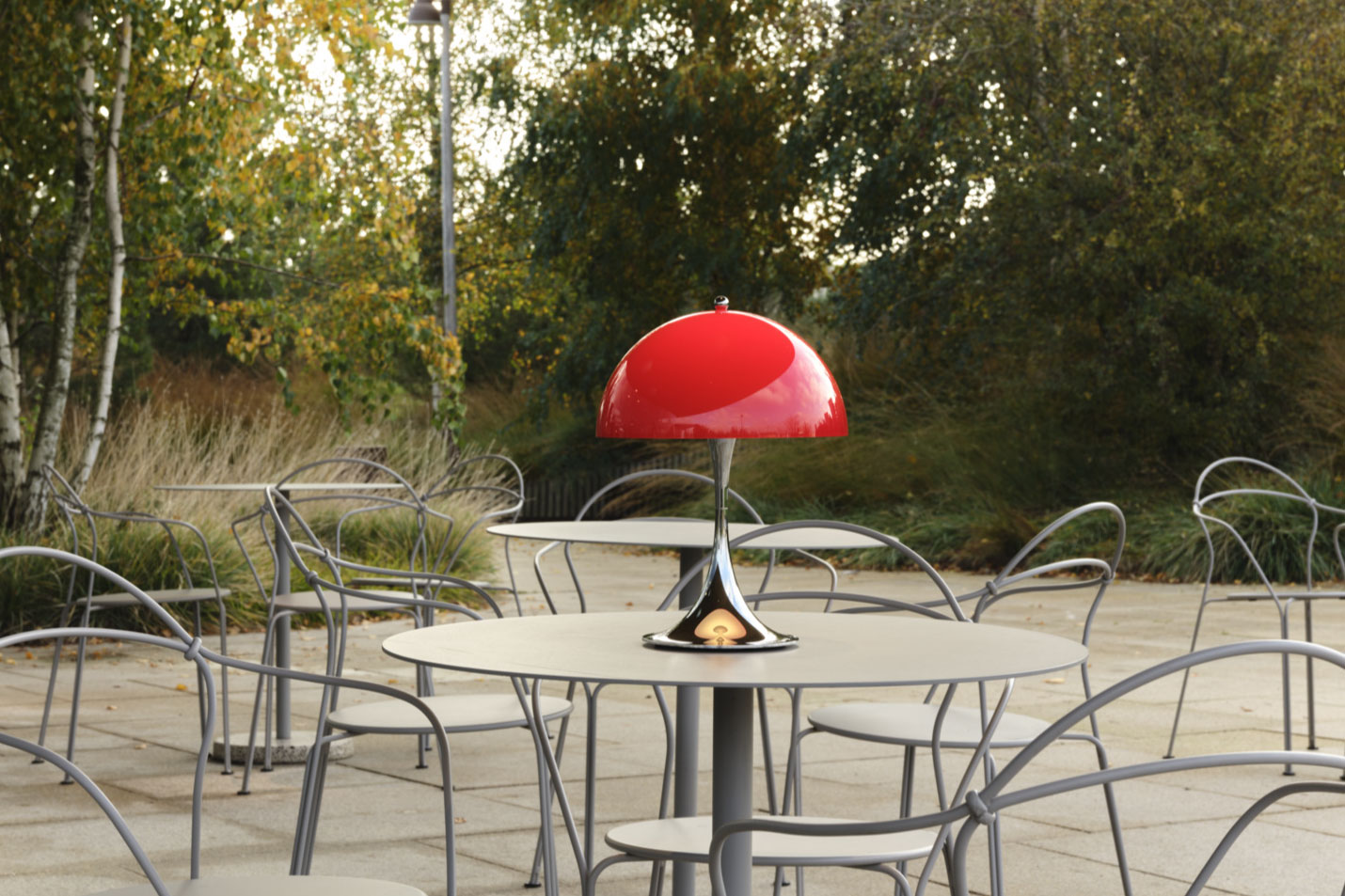 ルイスポールセン（Louis Poulsen） パンテラ 250 ポータブル ORIGINALS オパール・レッド・クローム