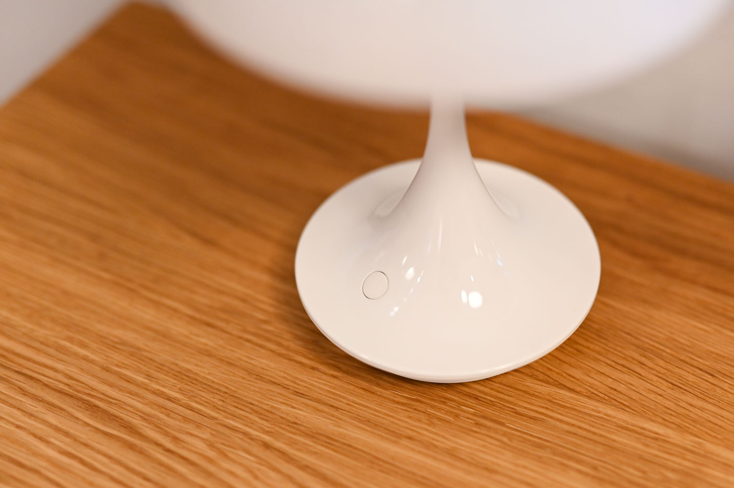 ルイスポールセン（Louis Poulsen）パンテラ ポータブル V2 / オパール・ホワイト