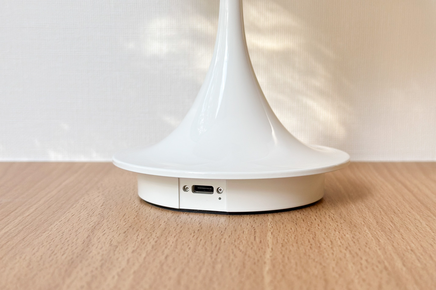 ルイスポールセン（Louis Poulsen）パンテラ ポータブル V2 / オパール・ホワイト