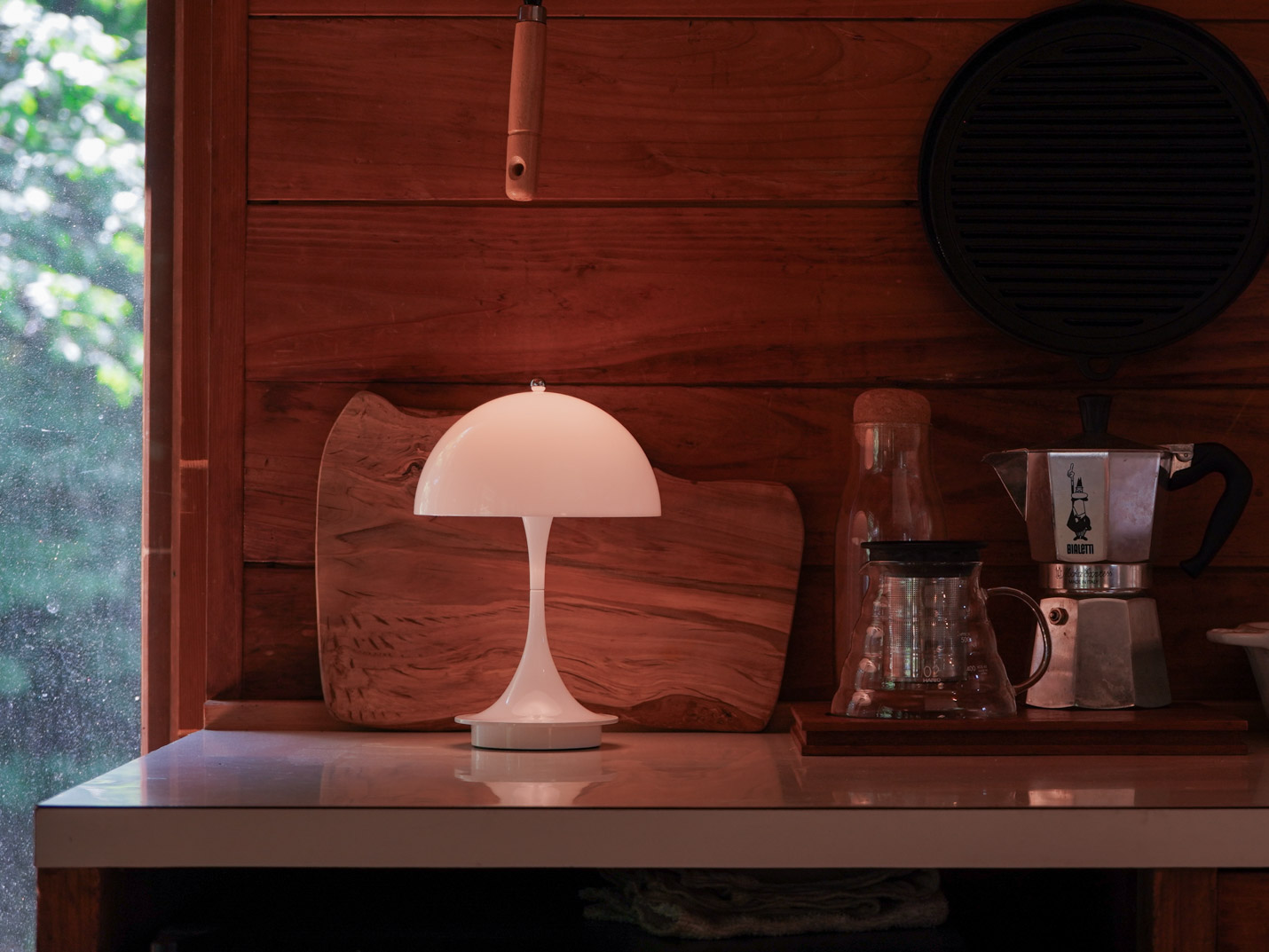 ルイスポールセン(Louis Poulsen)パンテラ ポータブル V3 / オパール・ホワイト