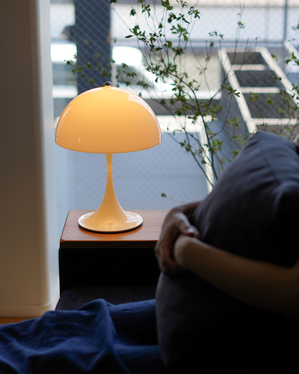 ルイスポールセン（Louis Poulsen） パンテラ 250 ポータブル / オパール・ホワイト