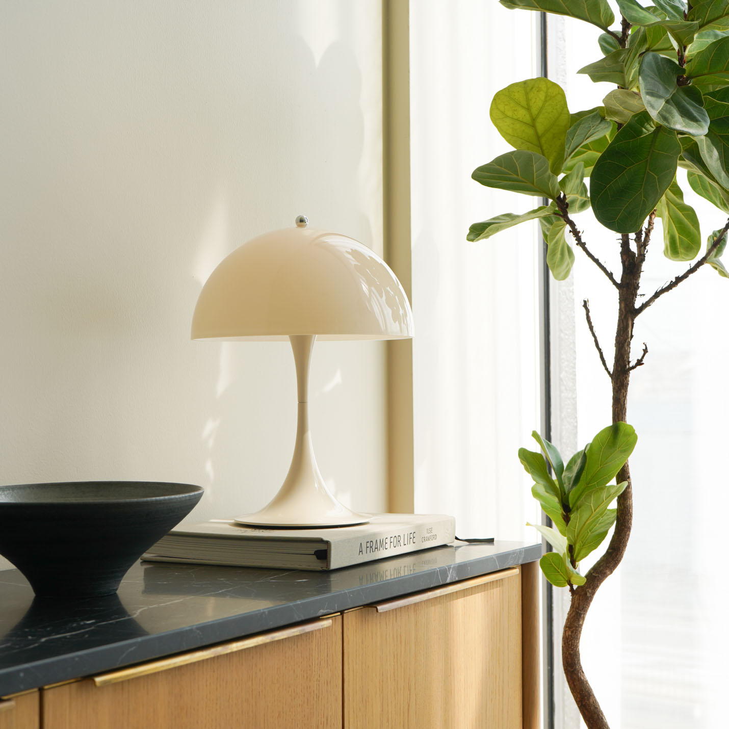 ルイスポールセン（Louis Poulsen）パンテラ 250 ポータブル / オパール・ベージュ