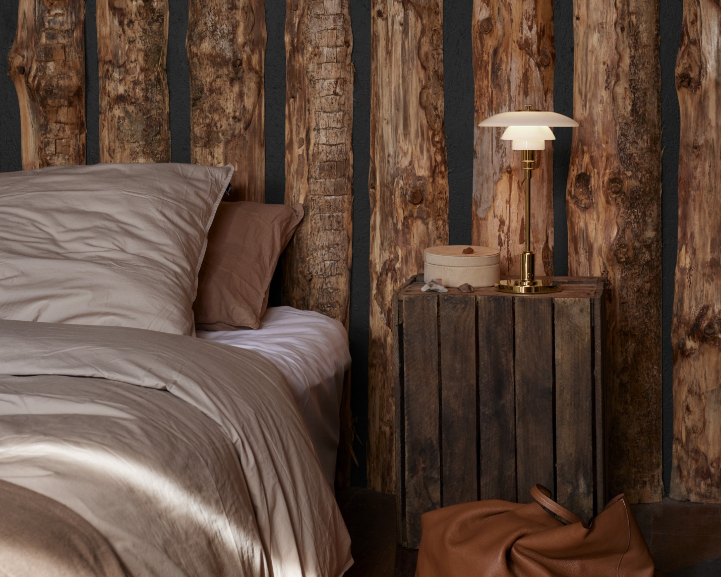 ルイスポールセン(Louis Poulsen) PH 2/1 ポータブル / 真鍮メタライズド