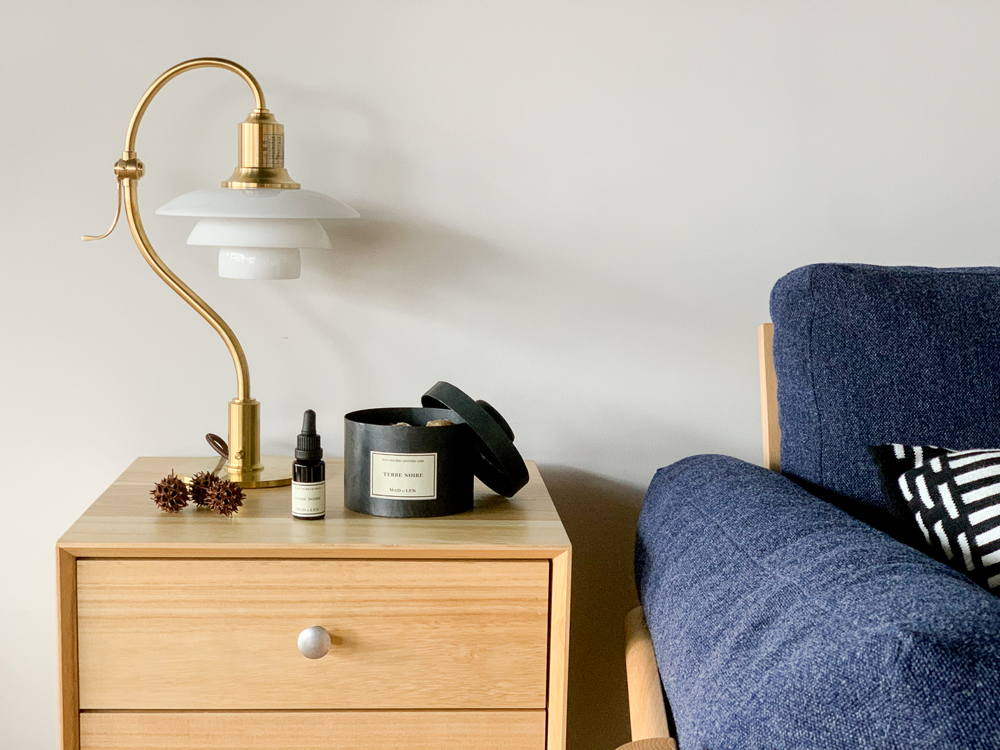 《 200台限定復刻品 》Louis Poulsen（ルイスポールセン）PH 2/2 クエスチョンマークテーブルランプ　真鍮/乳白ガラス