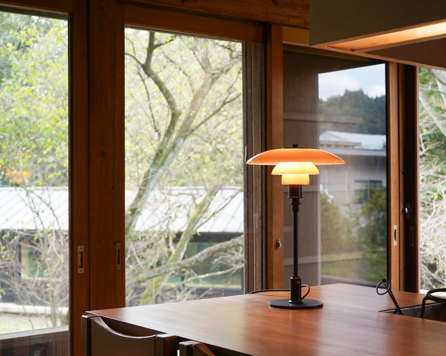 ルイスポールセン(Louis Poulsen) PH 3/2 ダスティー・テラコッタ テーブルランプ