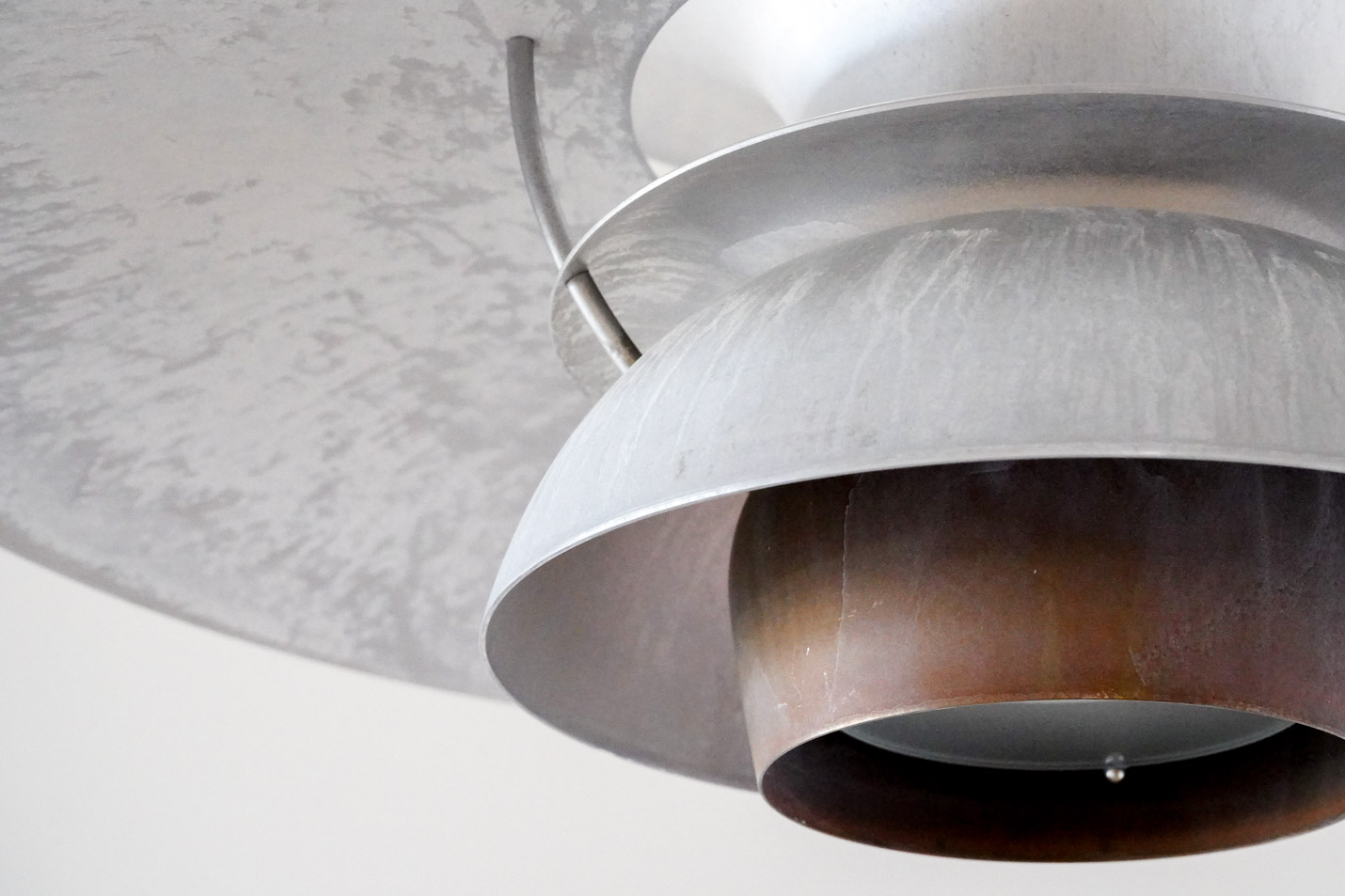 ルイスポールセン（Louis Poulsen）PH5リテイクの素材感