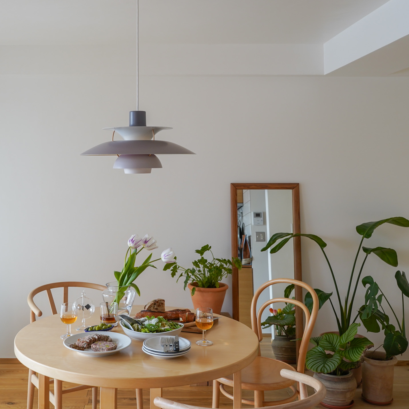 ルイスポールセン（Louis Poulsen） PH5グレー・グラデーション