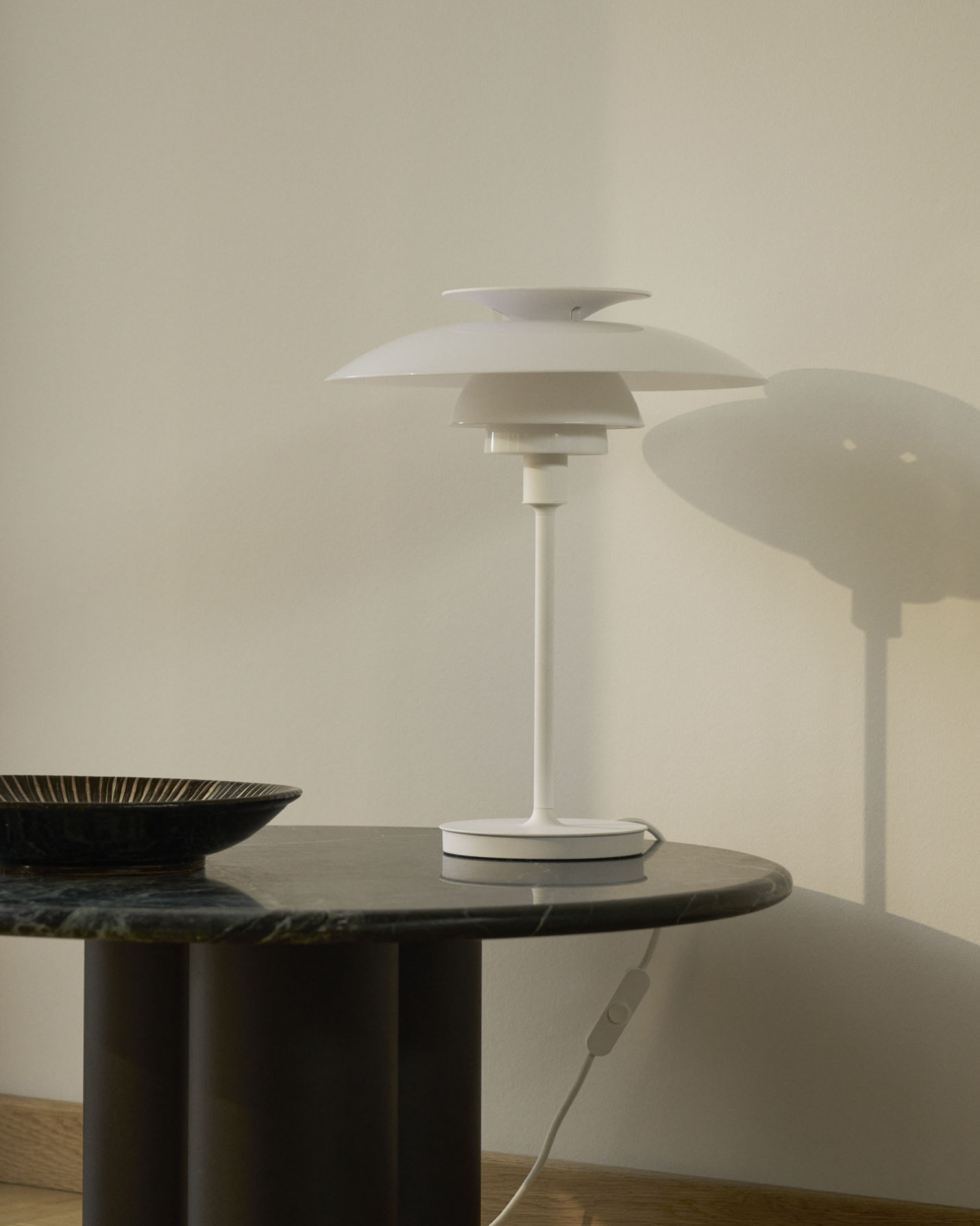 ルイスポールセン（Louis Poulsen）PH80 テーブル ホワイト