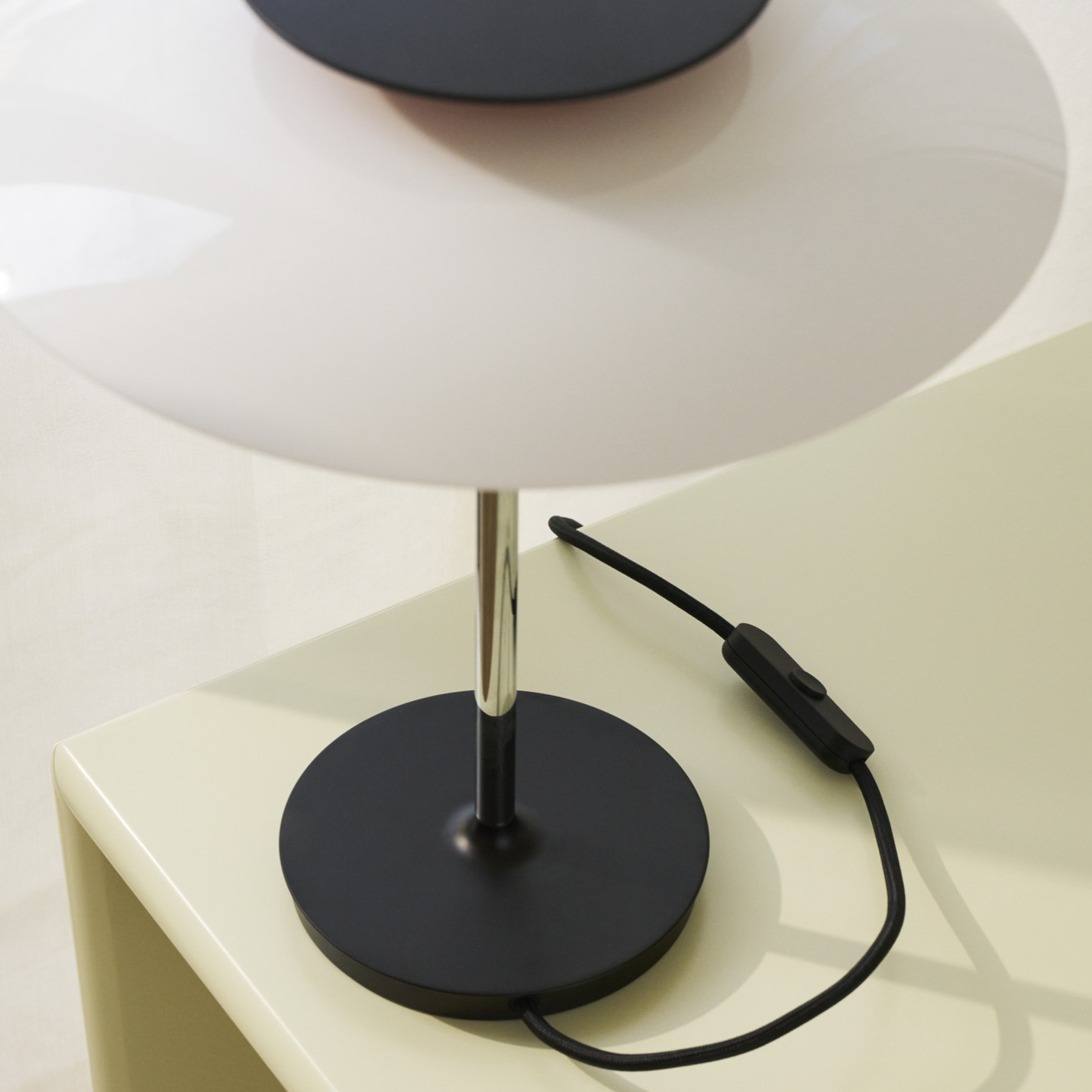 ルイスポールセン（Louis Poulsen）PH80 テーブル シルヴァー・クローム