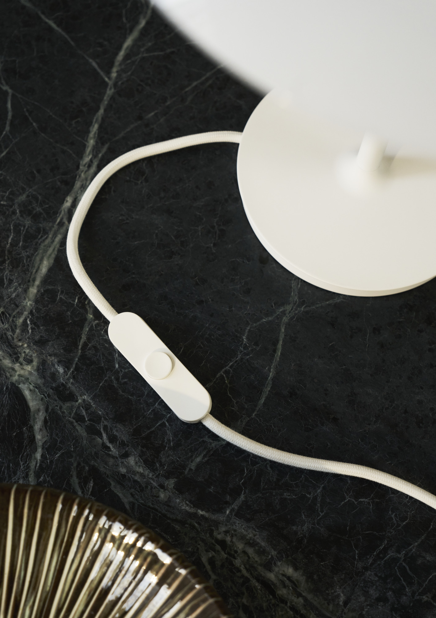 ルイスポールセン（Louis Poulsen）PH80 テーブル ホワイト