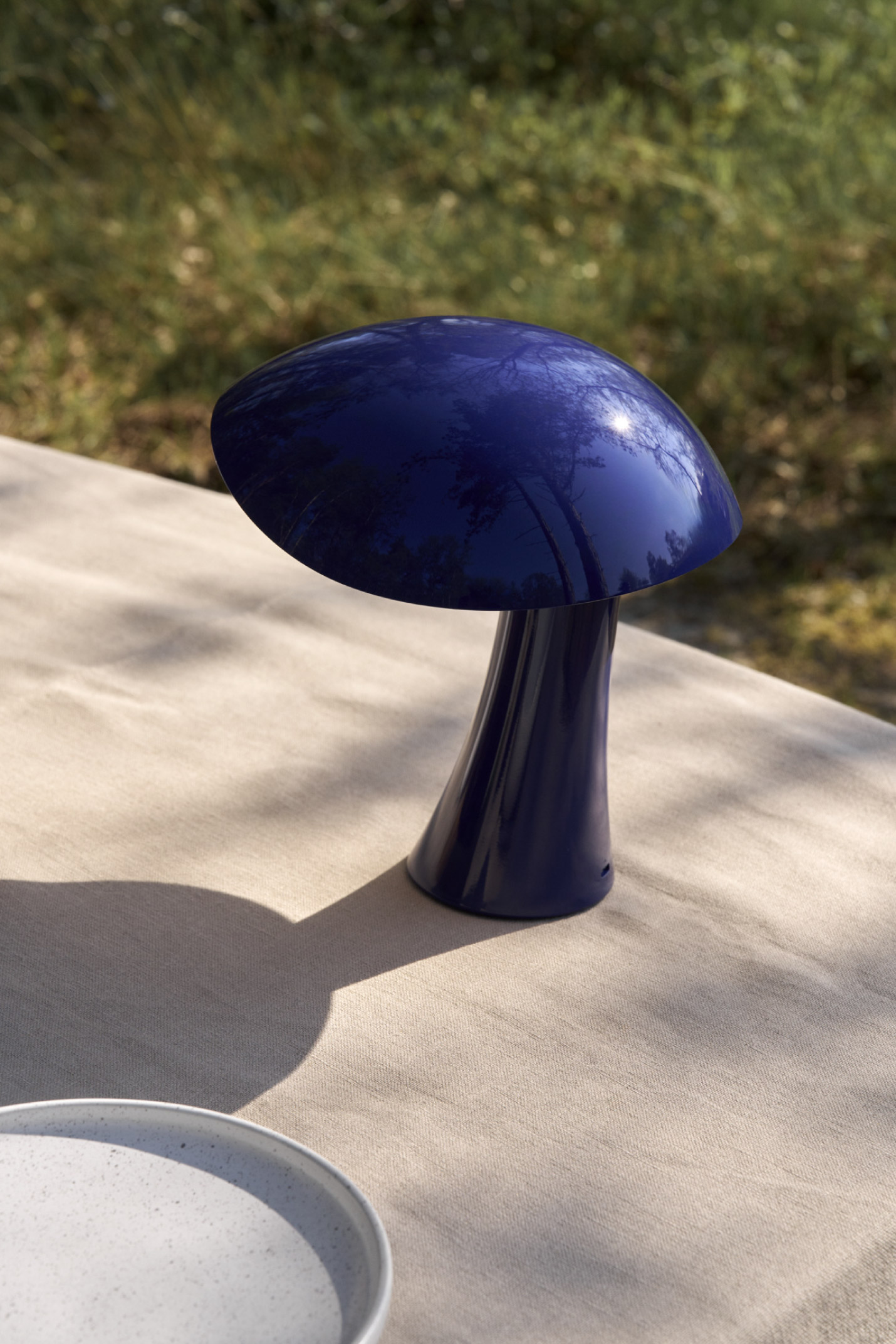 ルイスポールセン（Louis Poulsen）Rumee ポータブル ナイト・ブルー