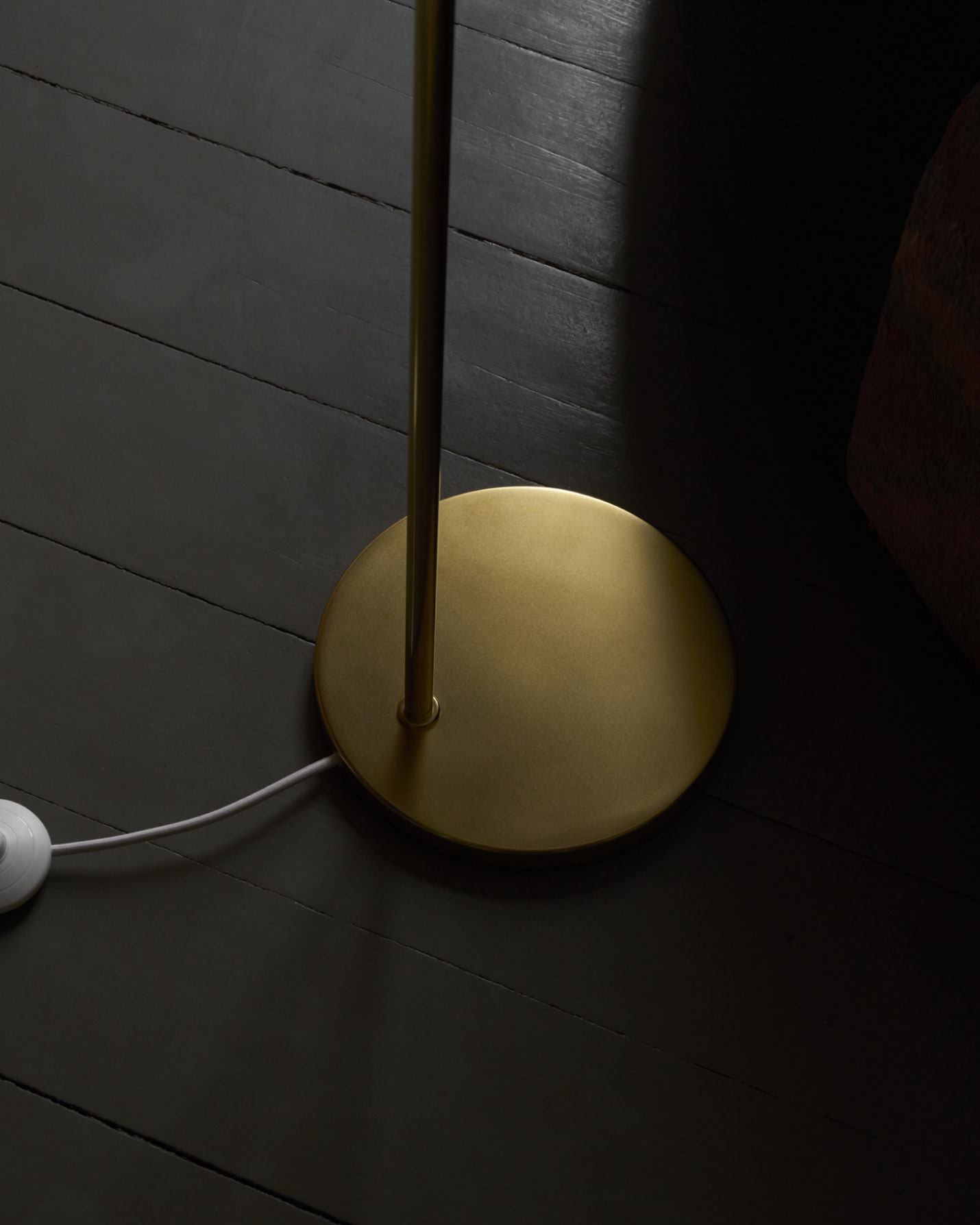 ルイスポールセン（Louis Poulsen）VL リングクラウン フロアランプ