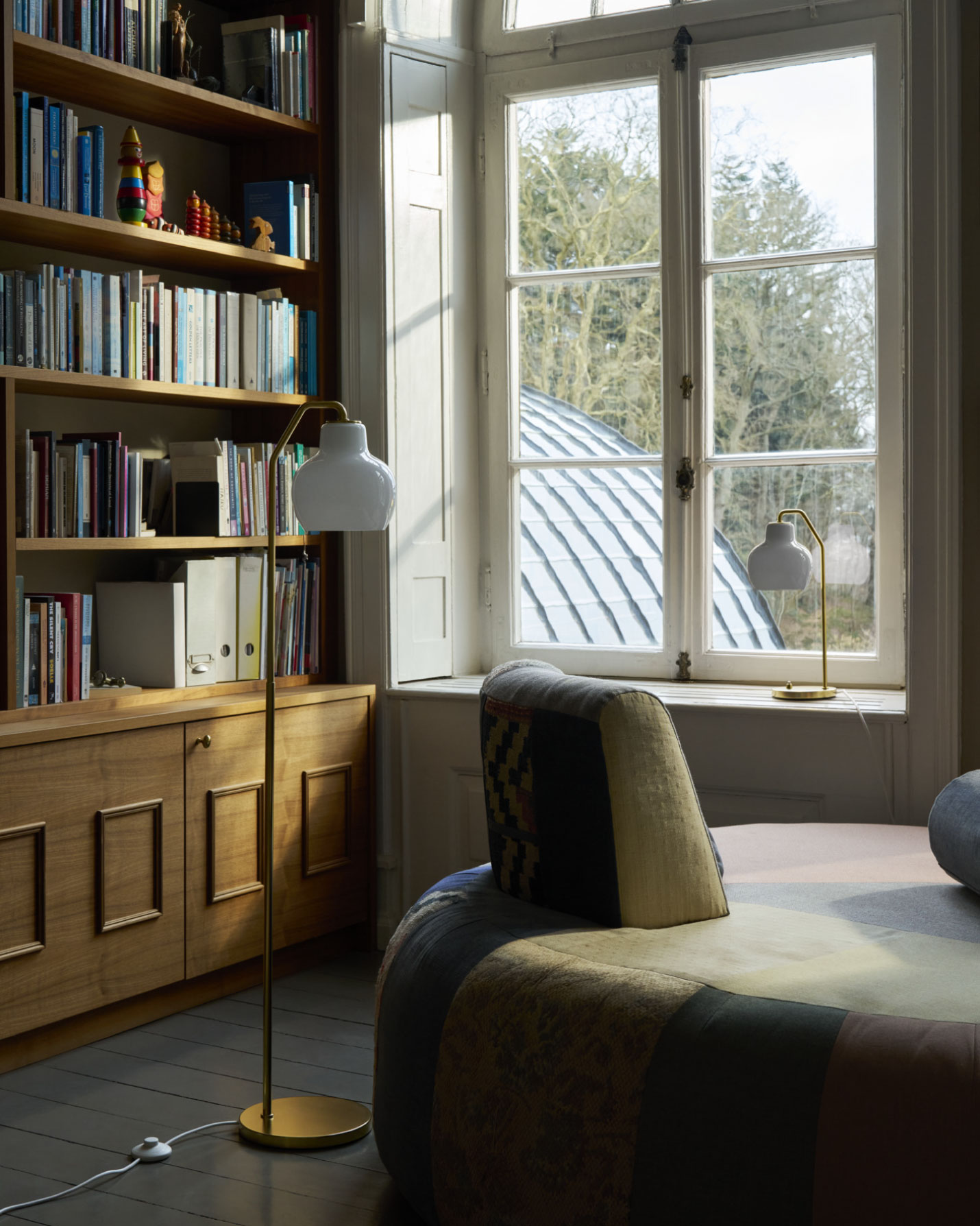 ルイスポールセン（Louis Poulsen）VL リングクラウン  フロアランプ