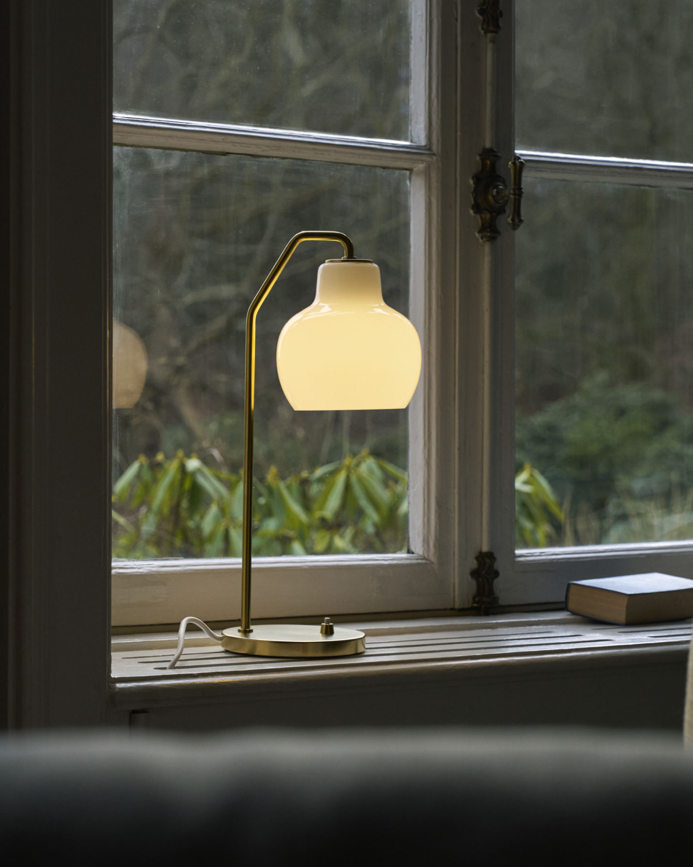 ルイスポールセン（Louis Poulsen）VL リングクラウン テーブルランプ