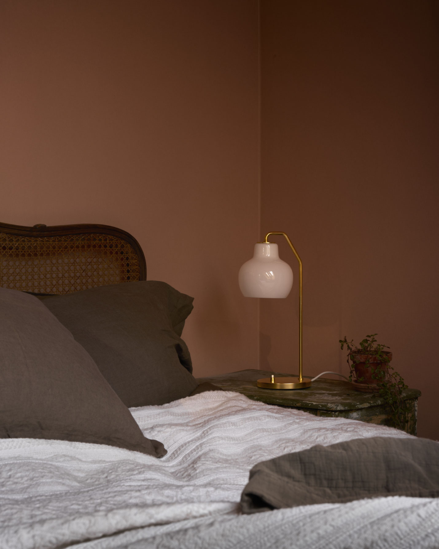 ルイスポールセン（Louis Poulsen）VL リングクラウン テーブルランプ