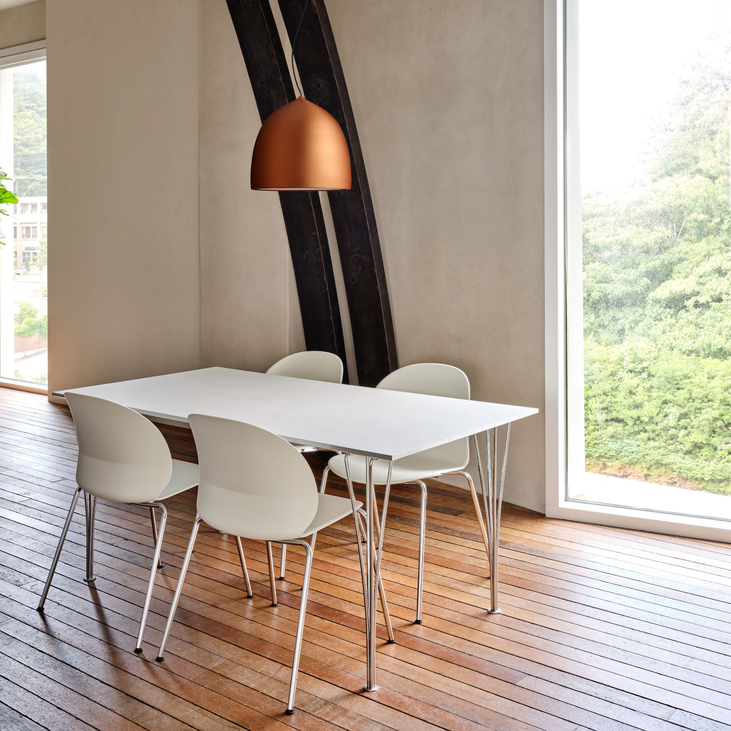 フリッツ・ハンセン（FRITZ HANSEN）スーパー円テーブル