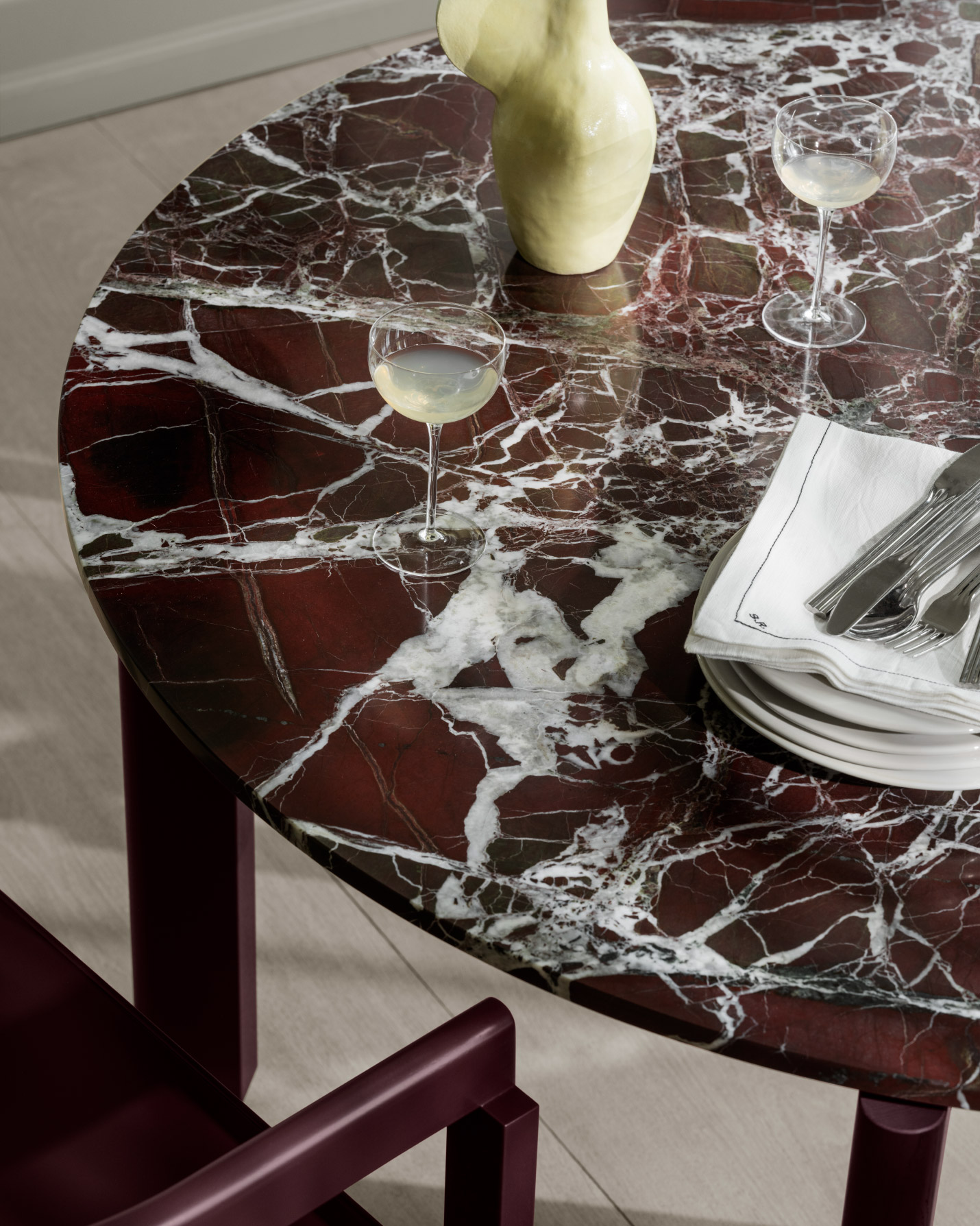 FRITZ HANSEN（フリッツ・ハンセン）AFTER（アフター）ダイニングテーブル 大理石