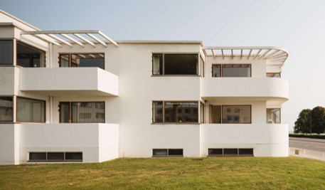 フリッツ・ハンセン（FRITZ HANSEN）デザイナーアルネ・ヤコブセンが手がけたベラヴィスタ集合住宅