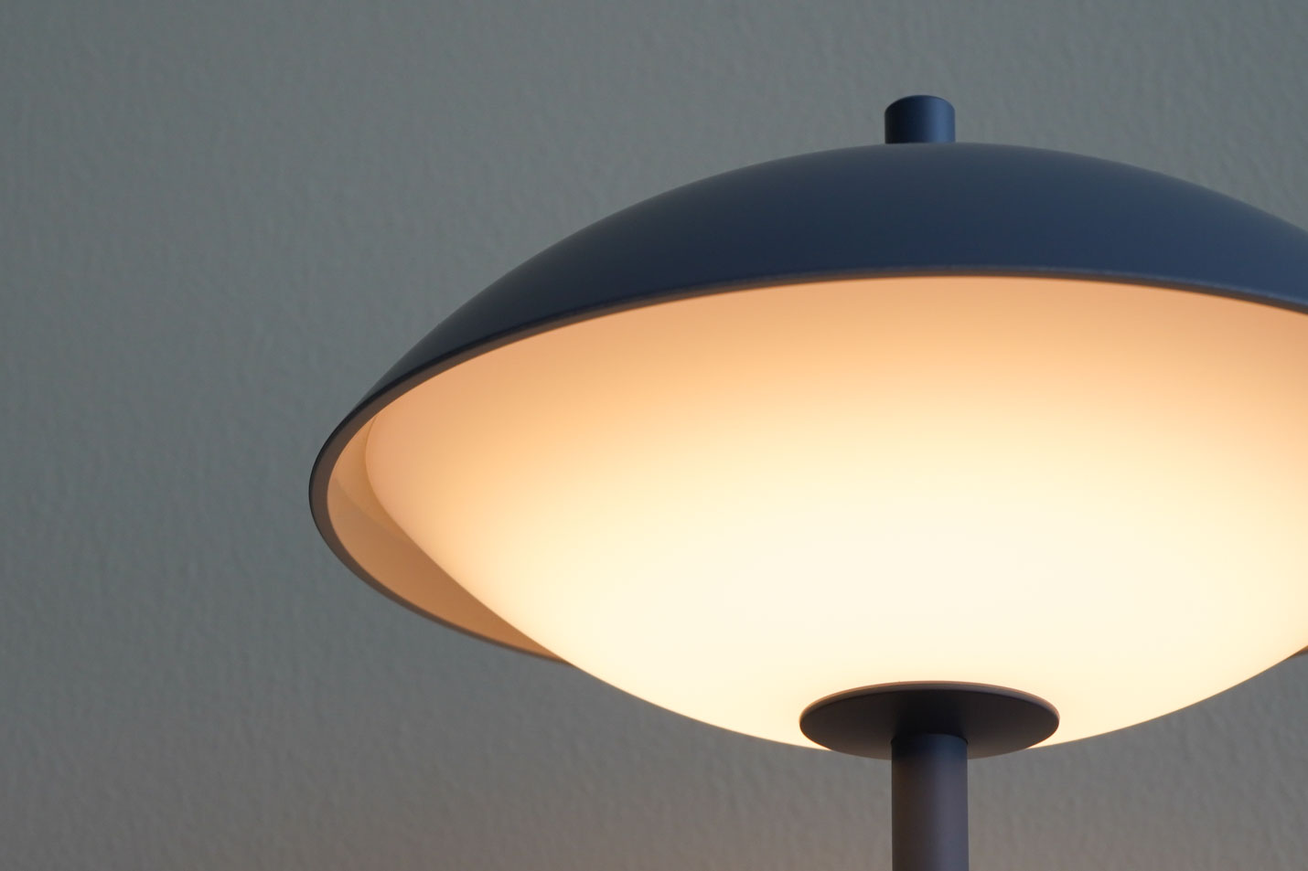 FRITZ HANSEN（フリッツ・ハンセン）CLAM（クラム） ポータブルランプ