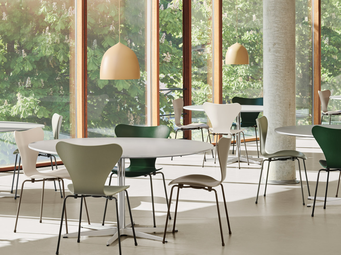 フリッツ・ハンセン（FRITZ HANSEN）シーン