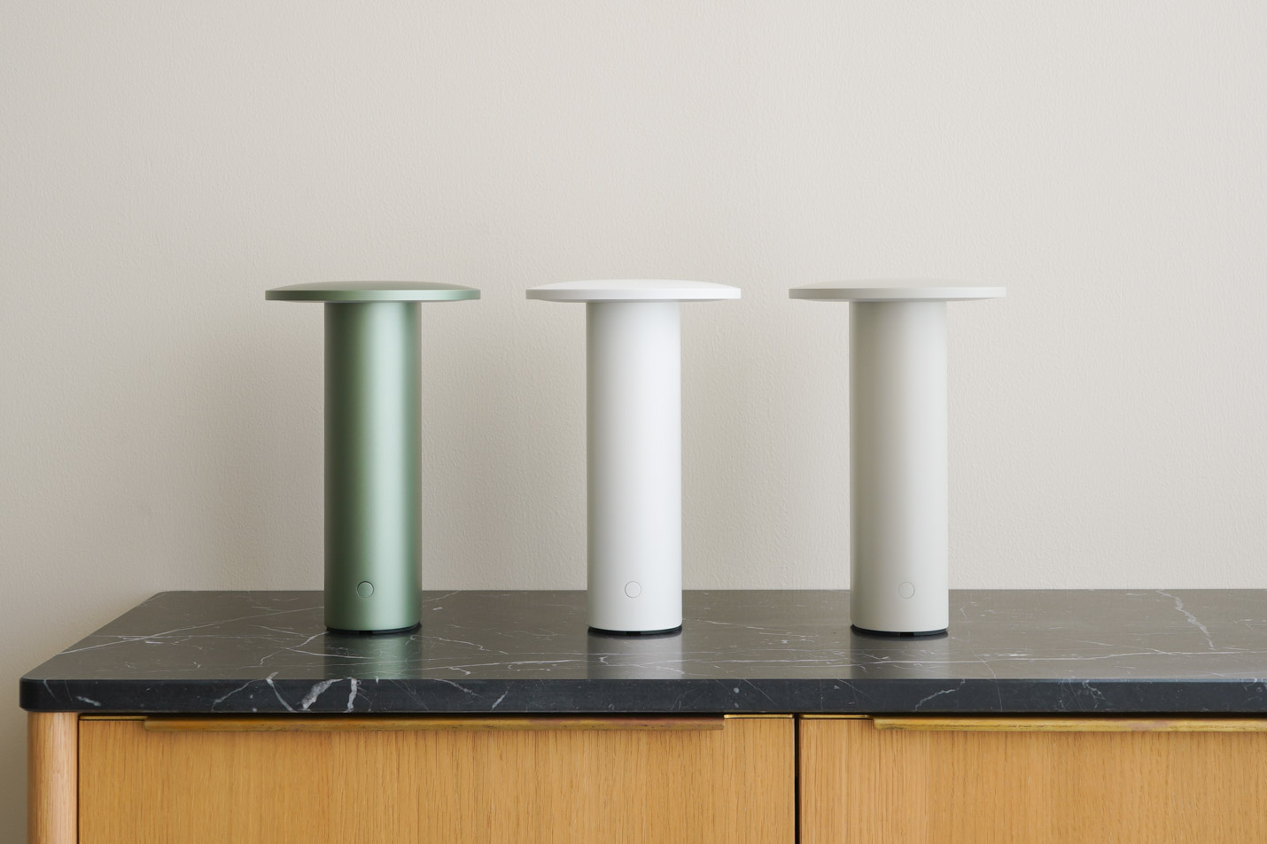 FRITZ HANSEN（フリッツ・ハンセン）SOLAE（ソラエ） ポータブルランプ