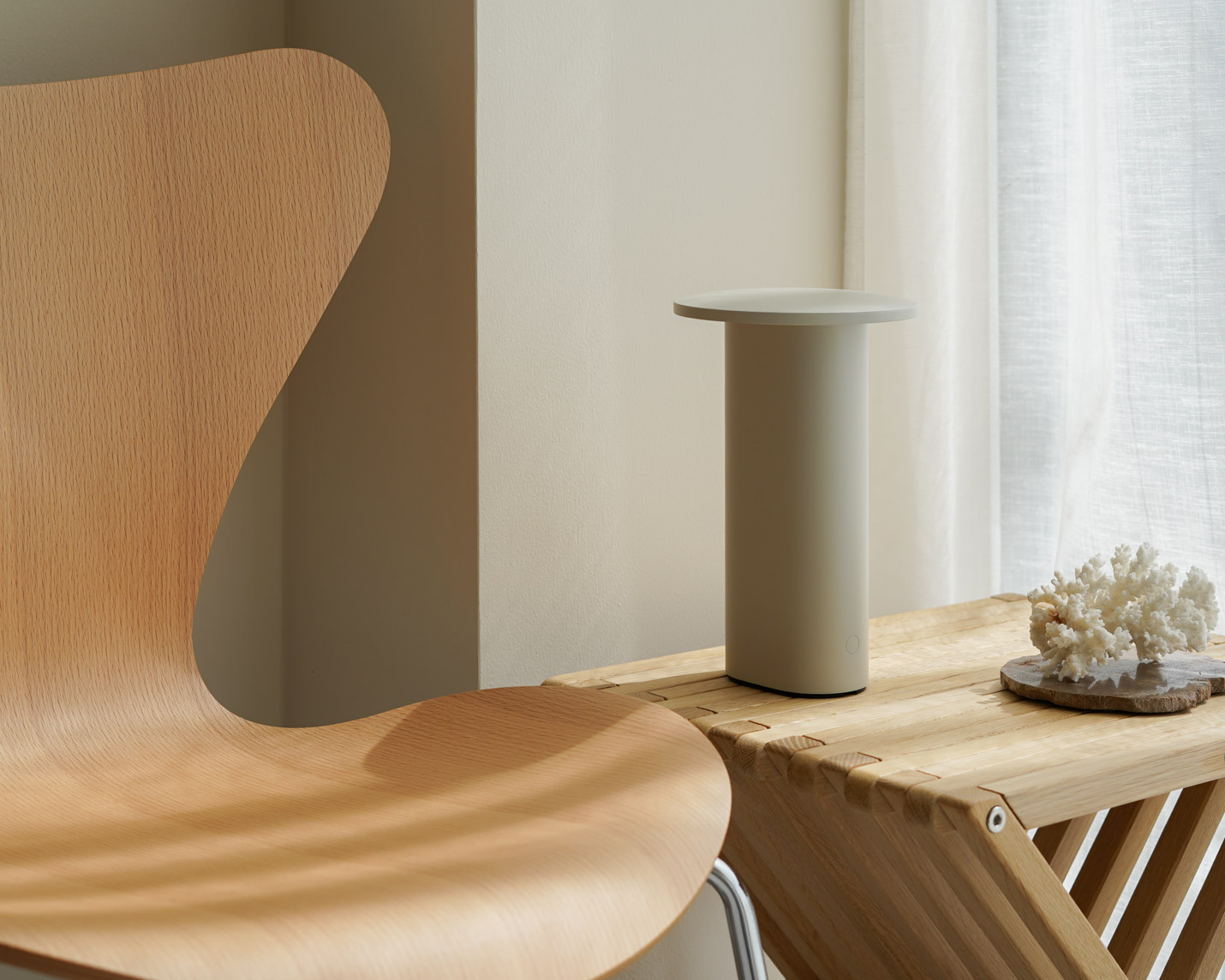 FRITZ HANSEN（フリッツ・ハンセン）SOLAE（ソラエ） ポータブルランプ