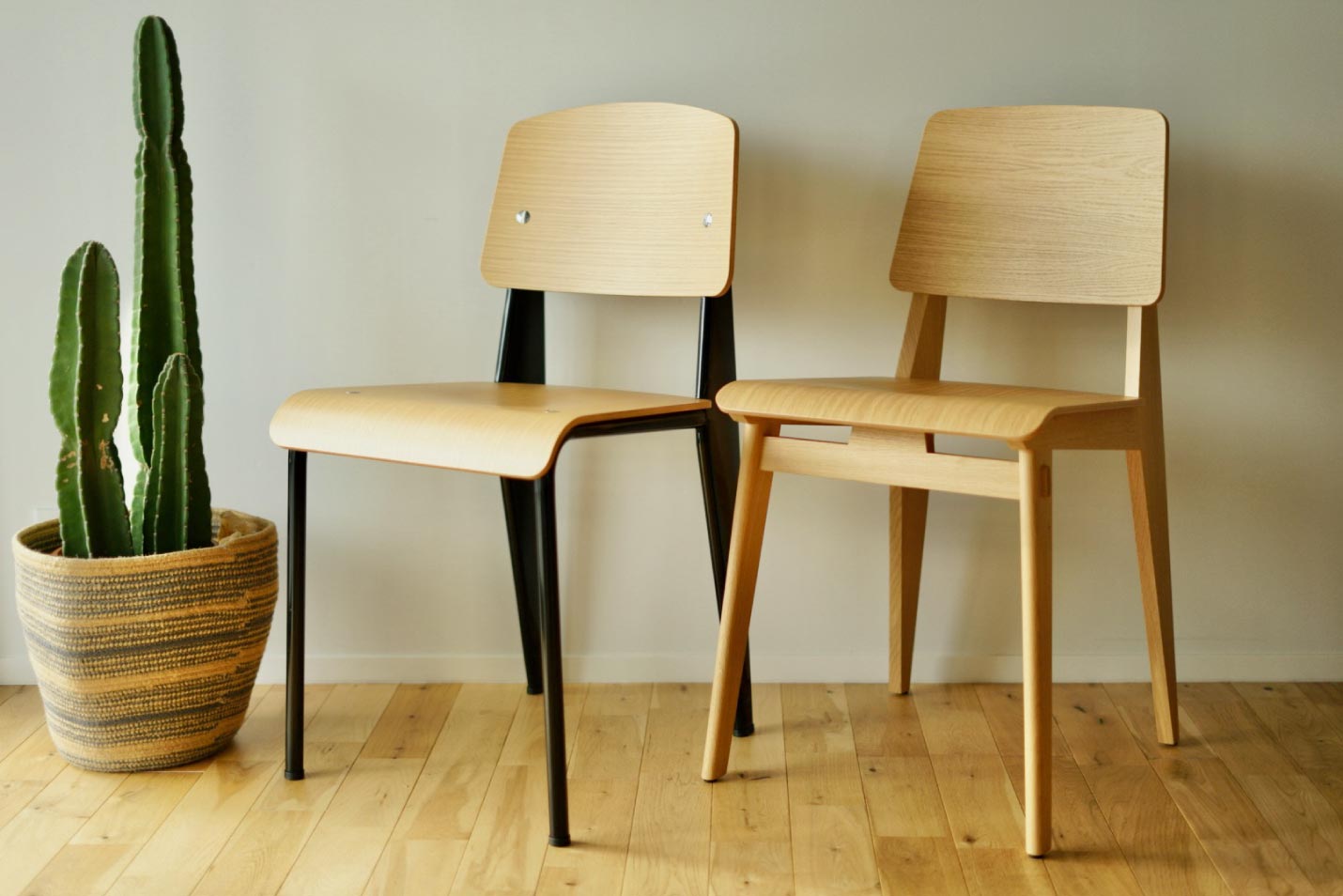 vitra シェーズトゥボワとスタンダードチェア 前から