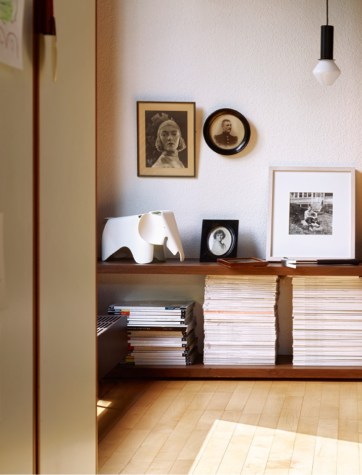 どこに置いてもいいオブジェ。イームズエレファントスモール