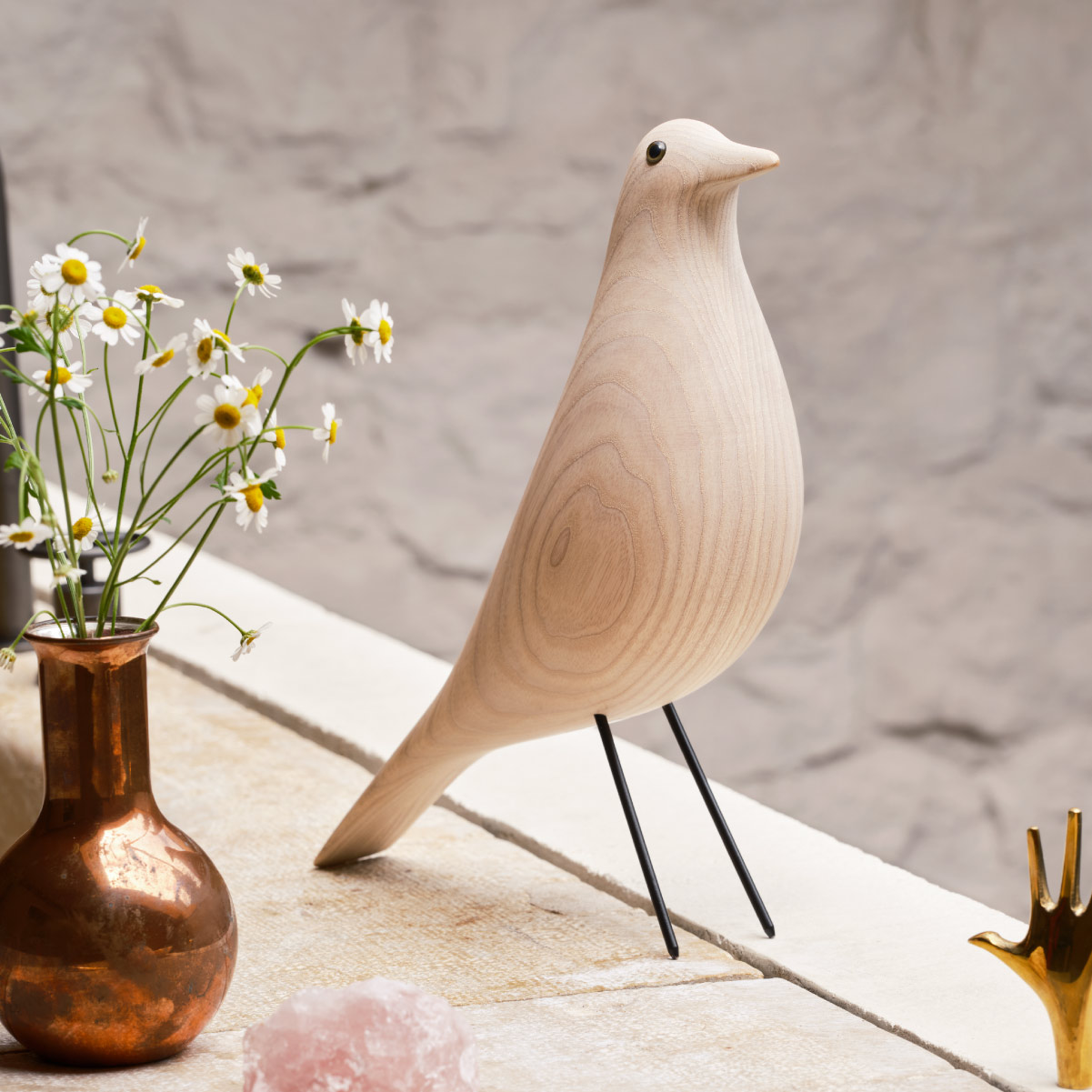 コットンホワイトのイームズハウスバードはナチュラルな雰囲気