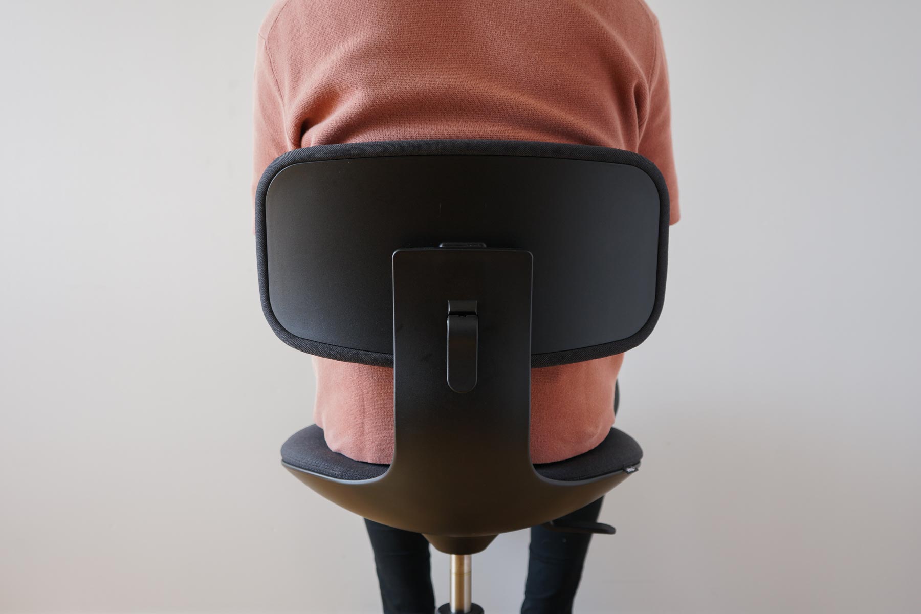 Vitra（ヴィトラ） ルーキー（rookie）の背もたれ調整