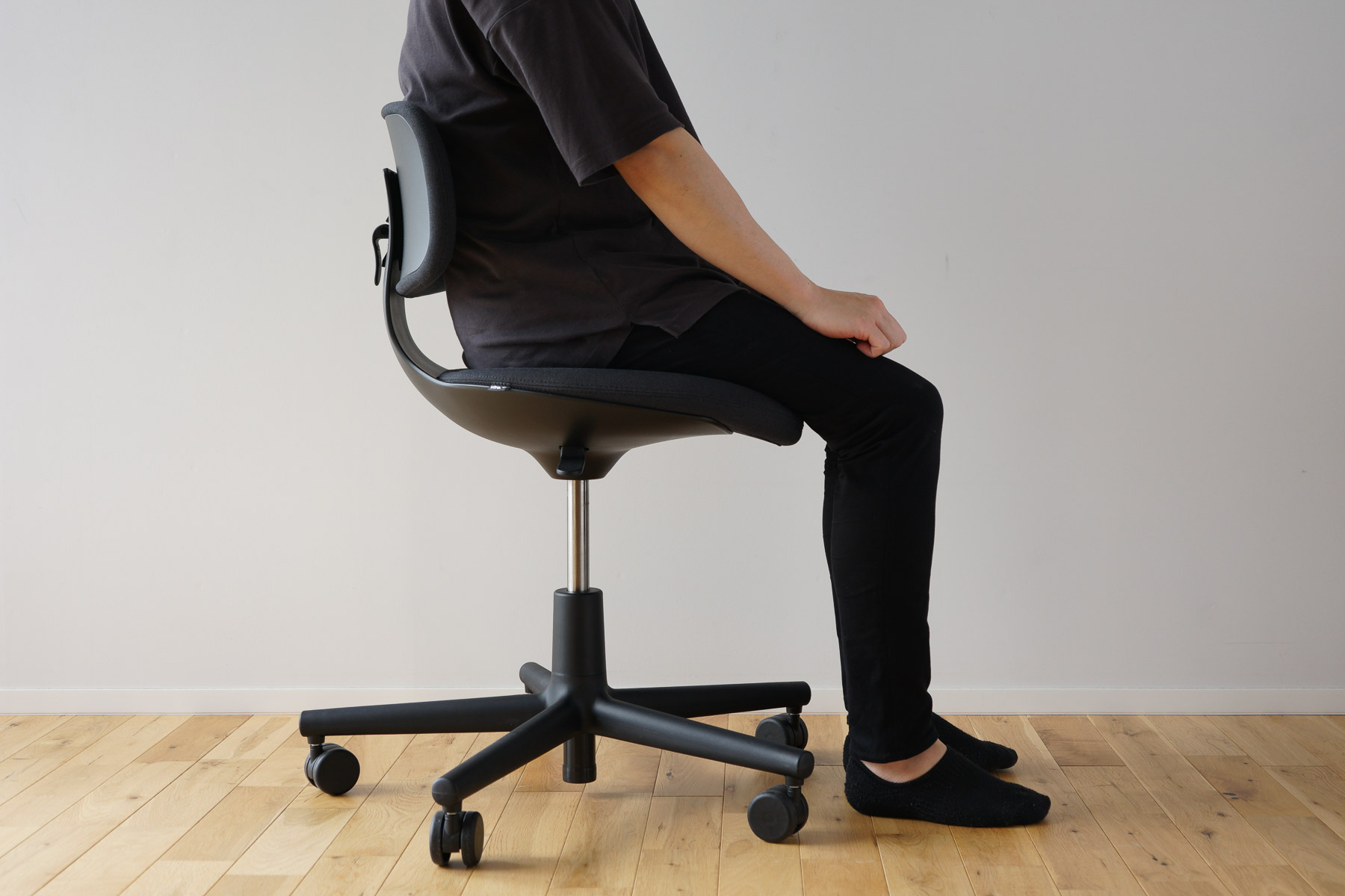 Vitra（ヴィトラ） ルーキー（rookie）の座面調整