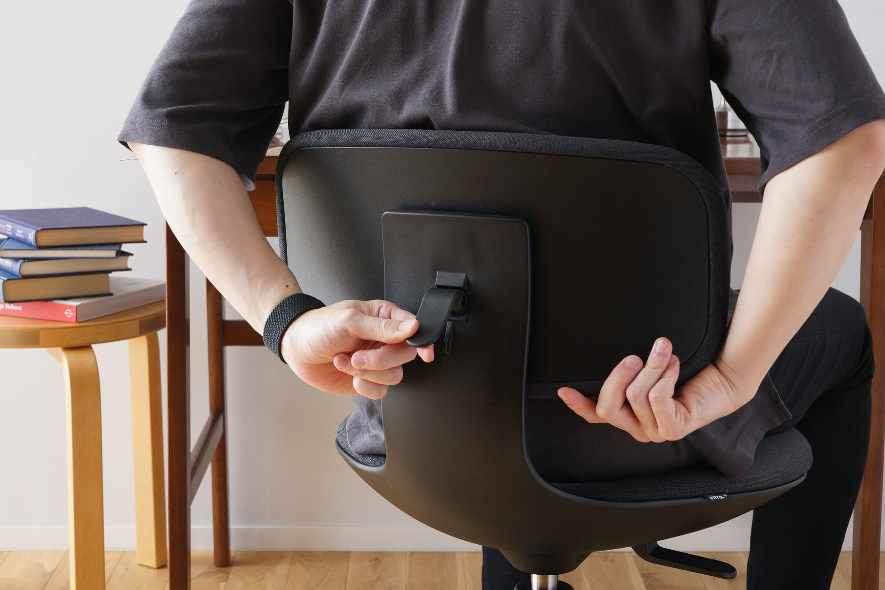 vitra（ヴィトラ）ルーキーの後ろ姿