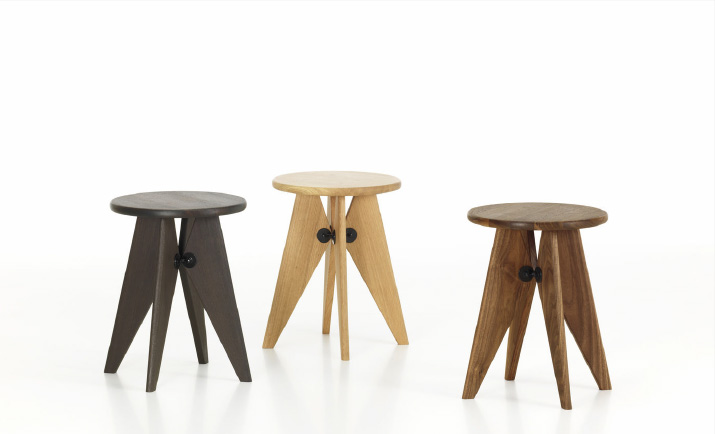 vitra タブレボワのバリエーション（左からダークドオーク、ナチュラルオーク、アメリカンウォールナット）