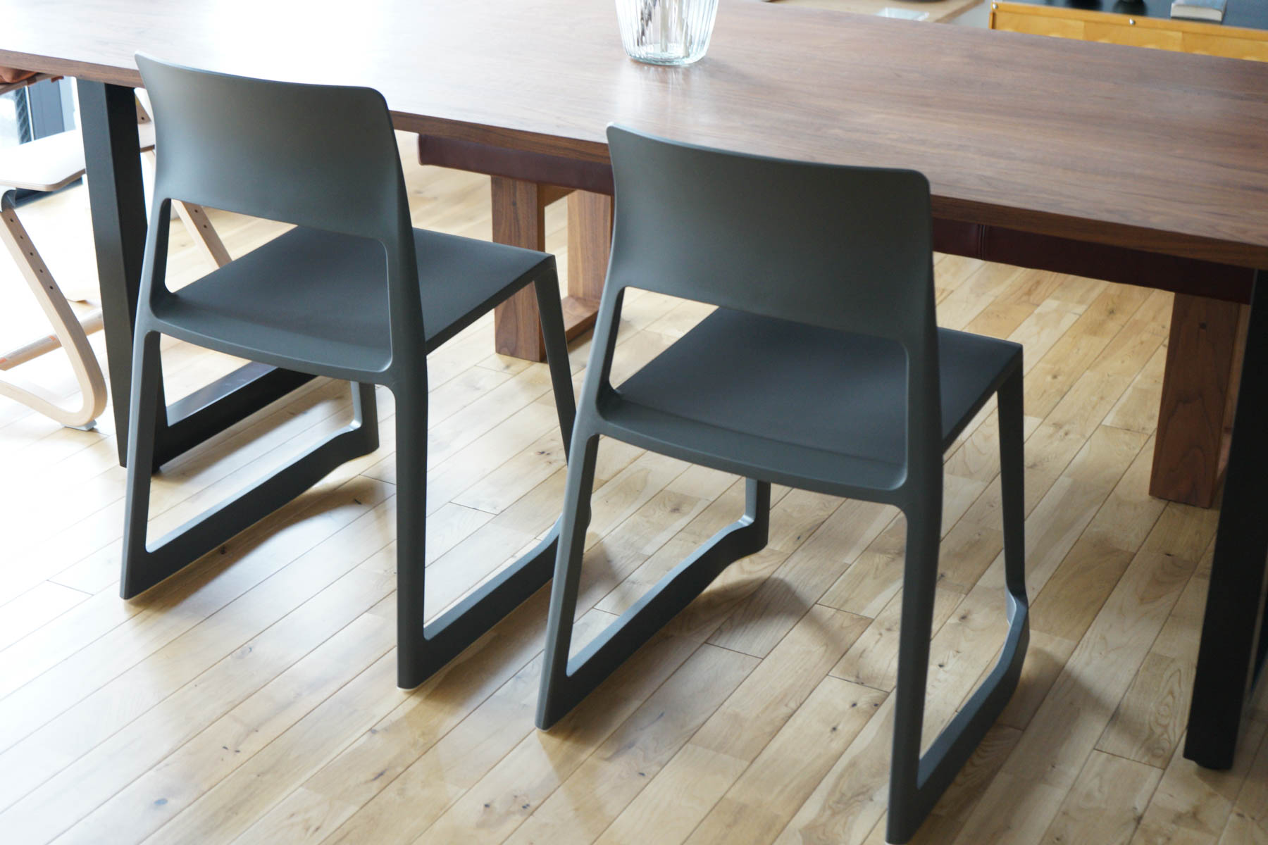 Vitra（ヴィトラ） ティプトン（tipton） REをダイニングで