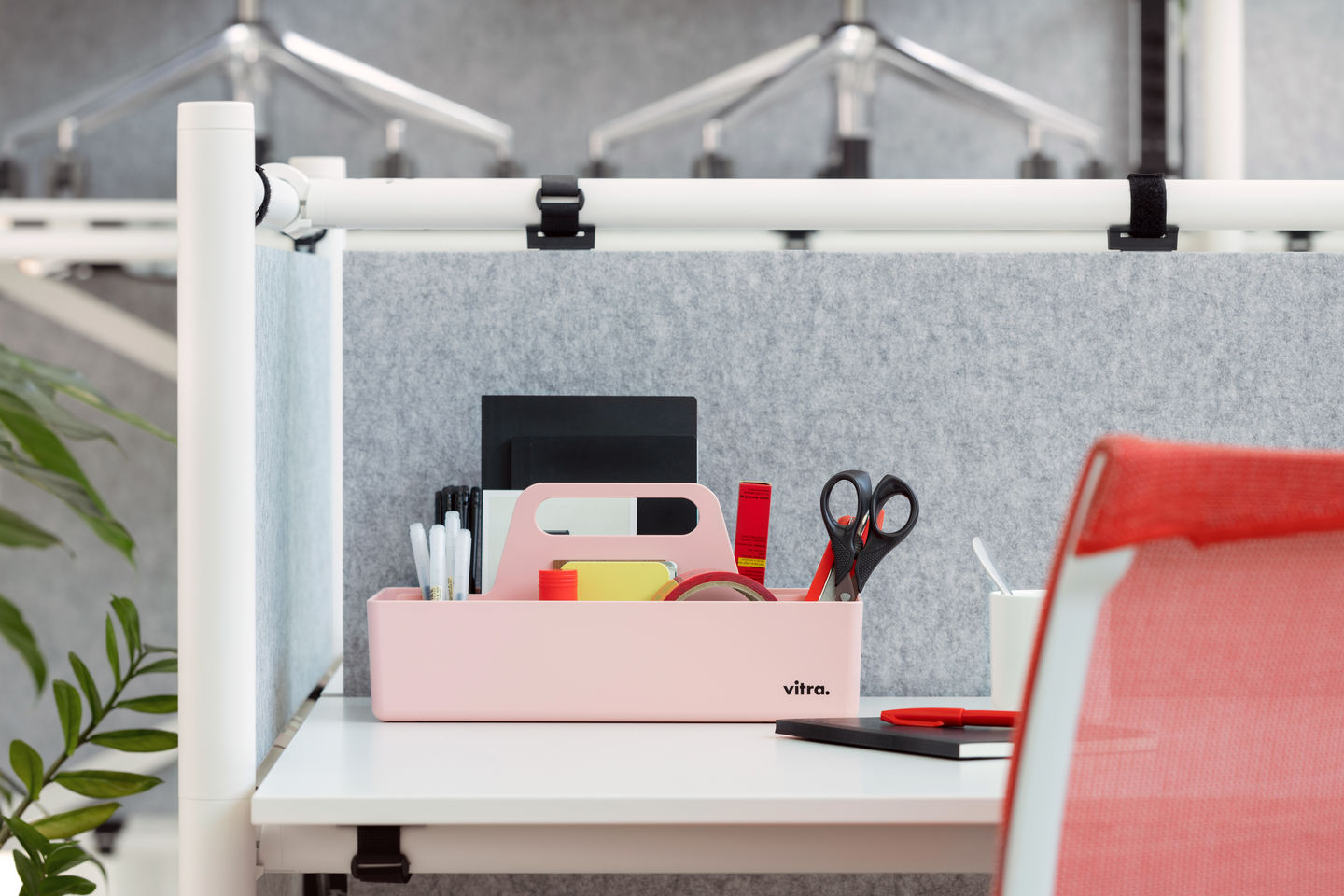 Vitra（ヴィトラ）ツールボックスREペールローズ