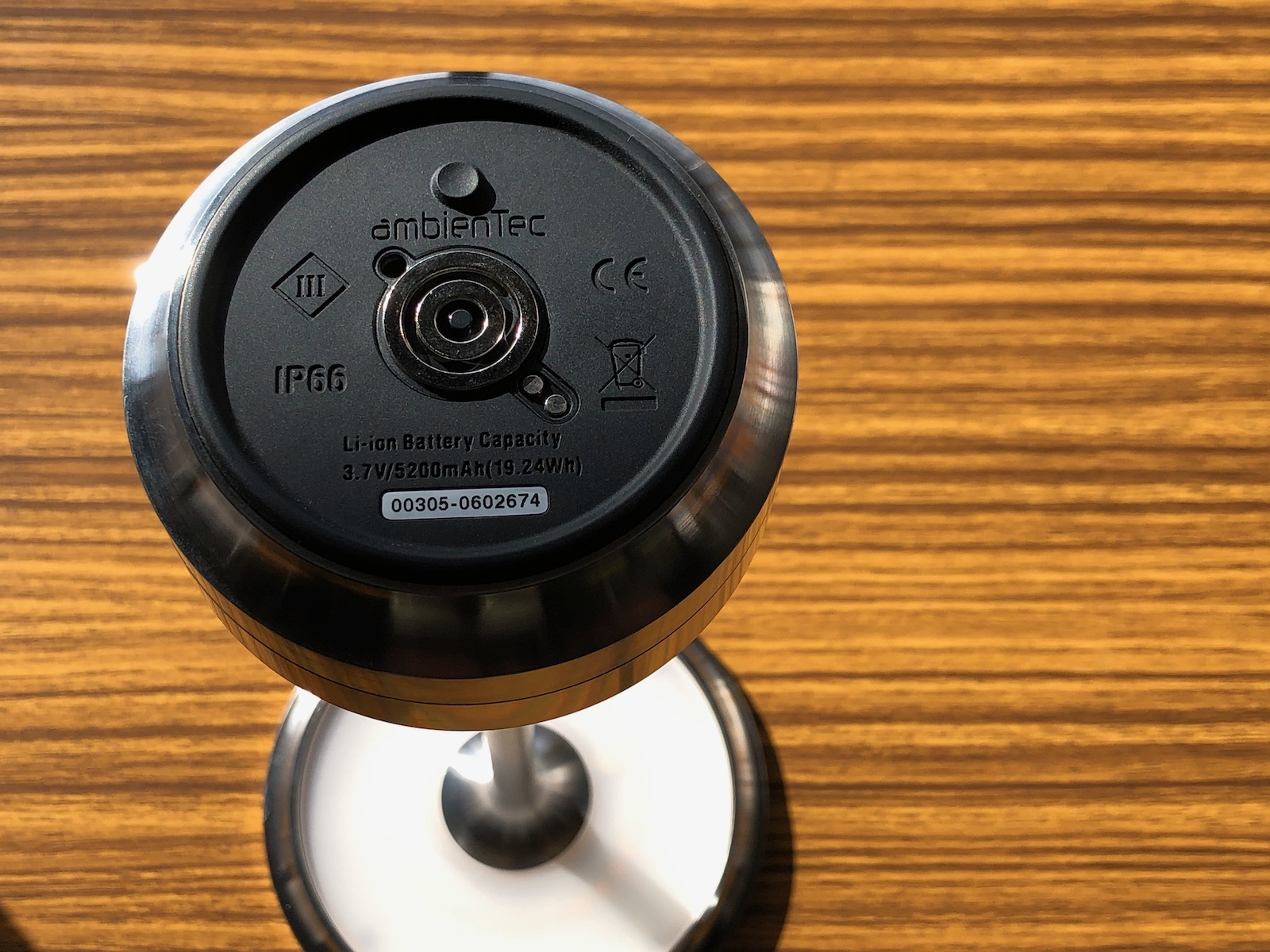 本体裏のボタン