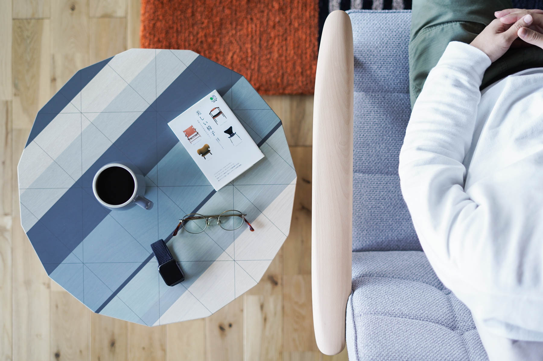 カリモクニュースタンダードカラーウッドカラーグリッド