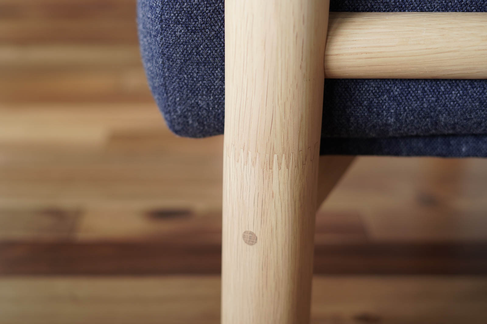 KNSキャストールオットマンのディテール