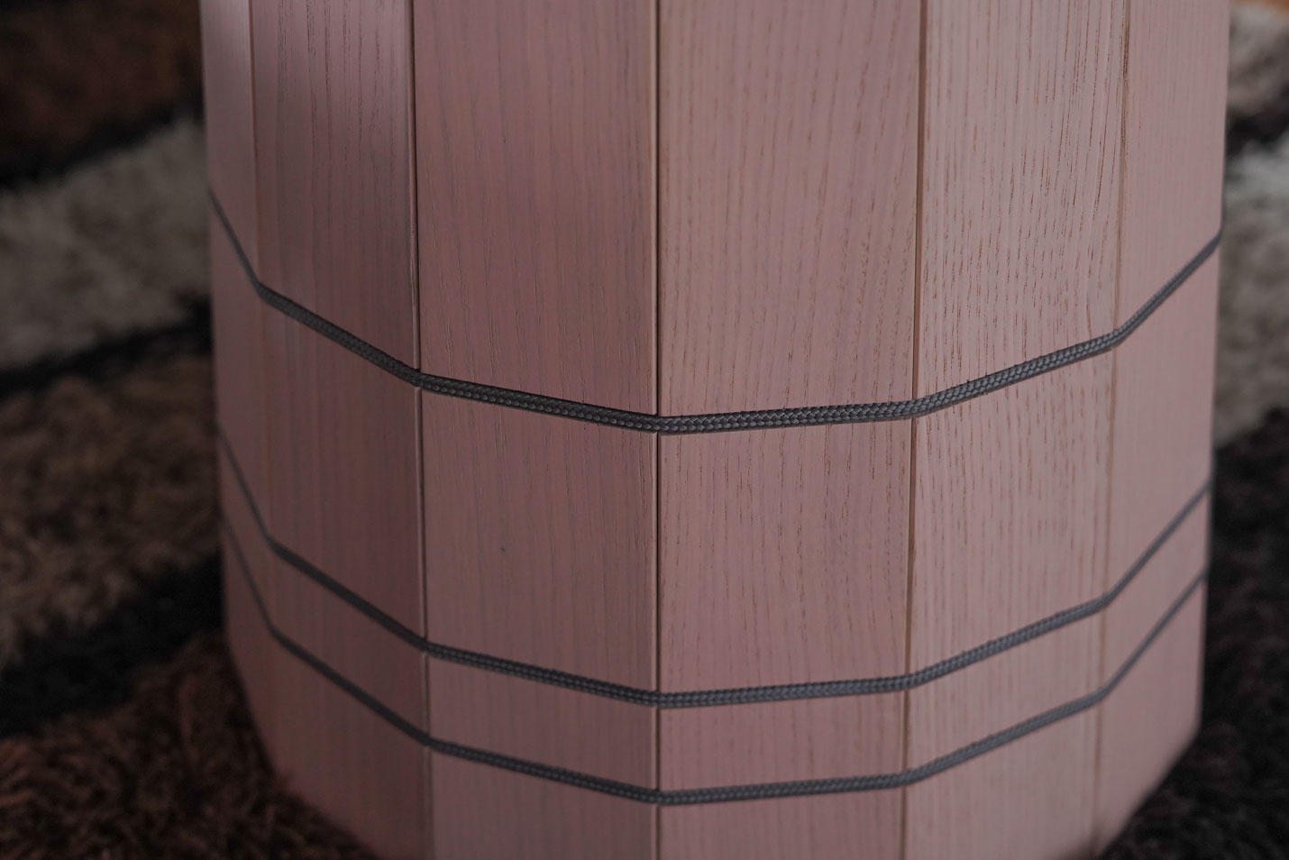 カリモクニュースタンダードのカラーウッドテーブルの布テープ