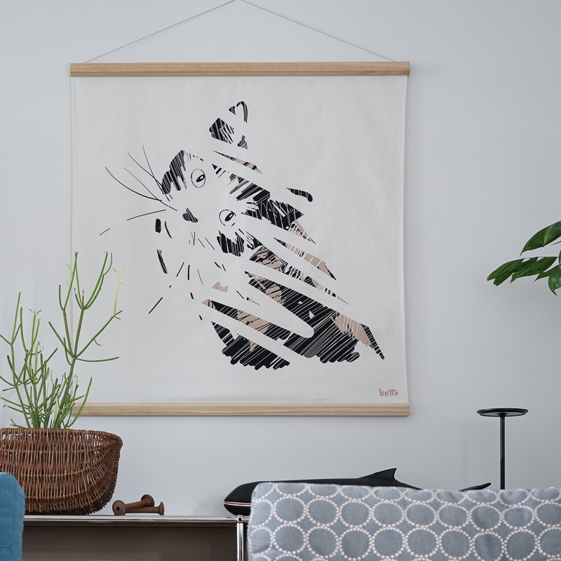 タペストリーアンフォーカスキャット