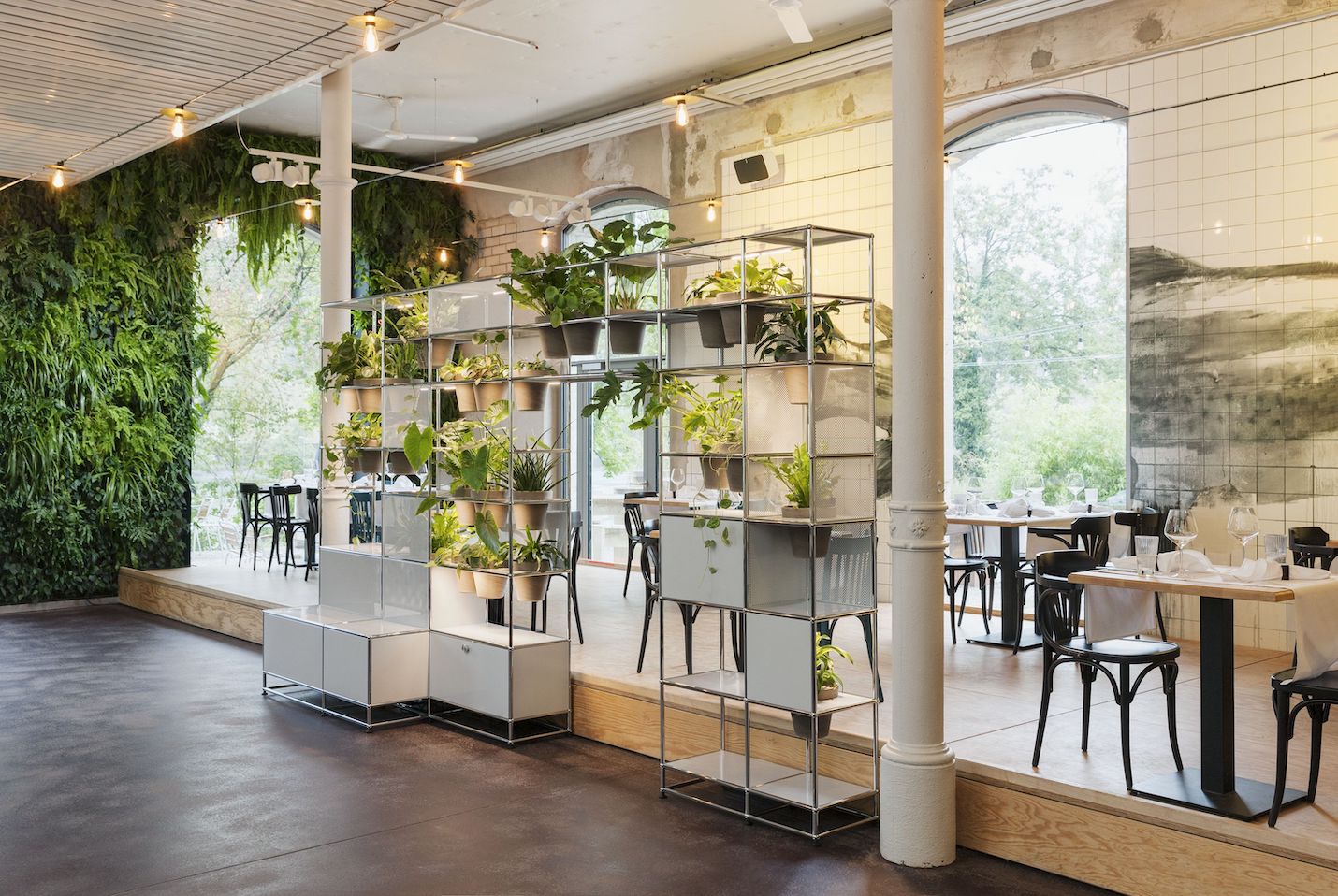 USMをオフィスで使っている写真