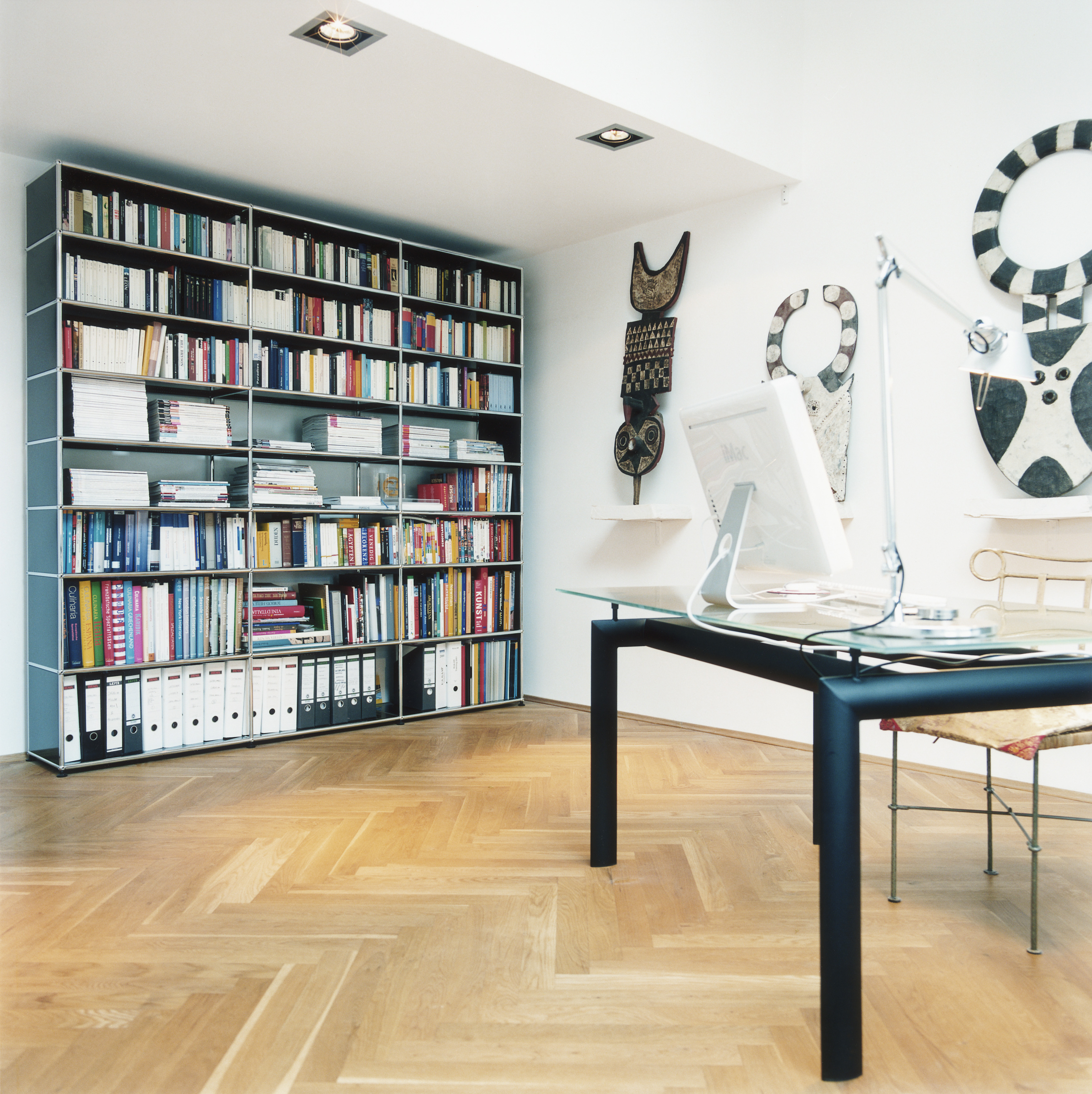 USMハラーの本棚写真