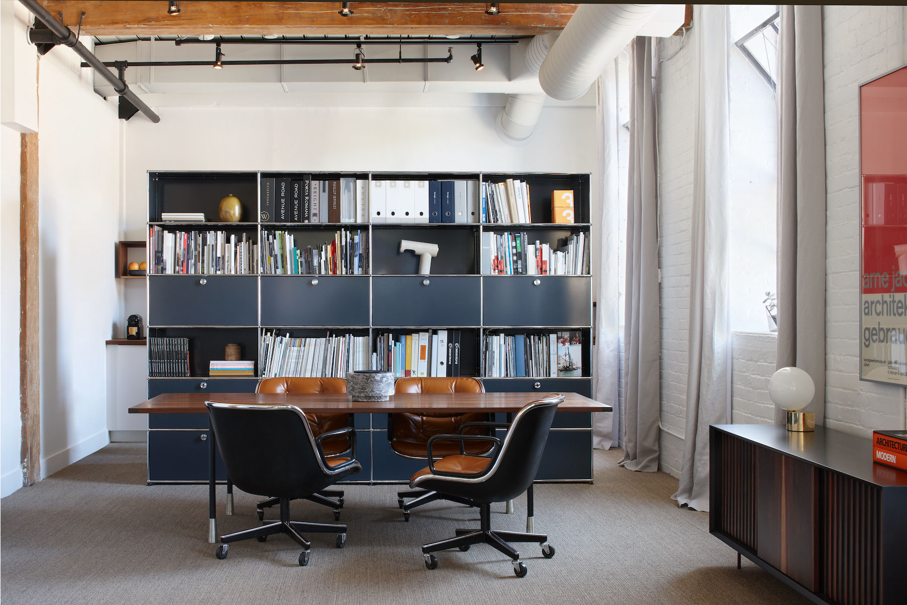 USMハラーインテリアシーン