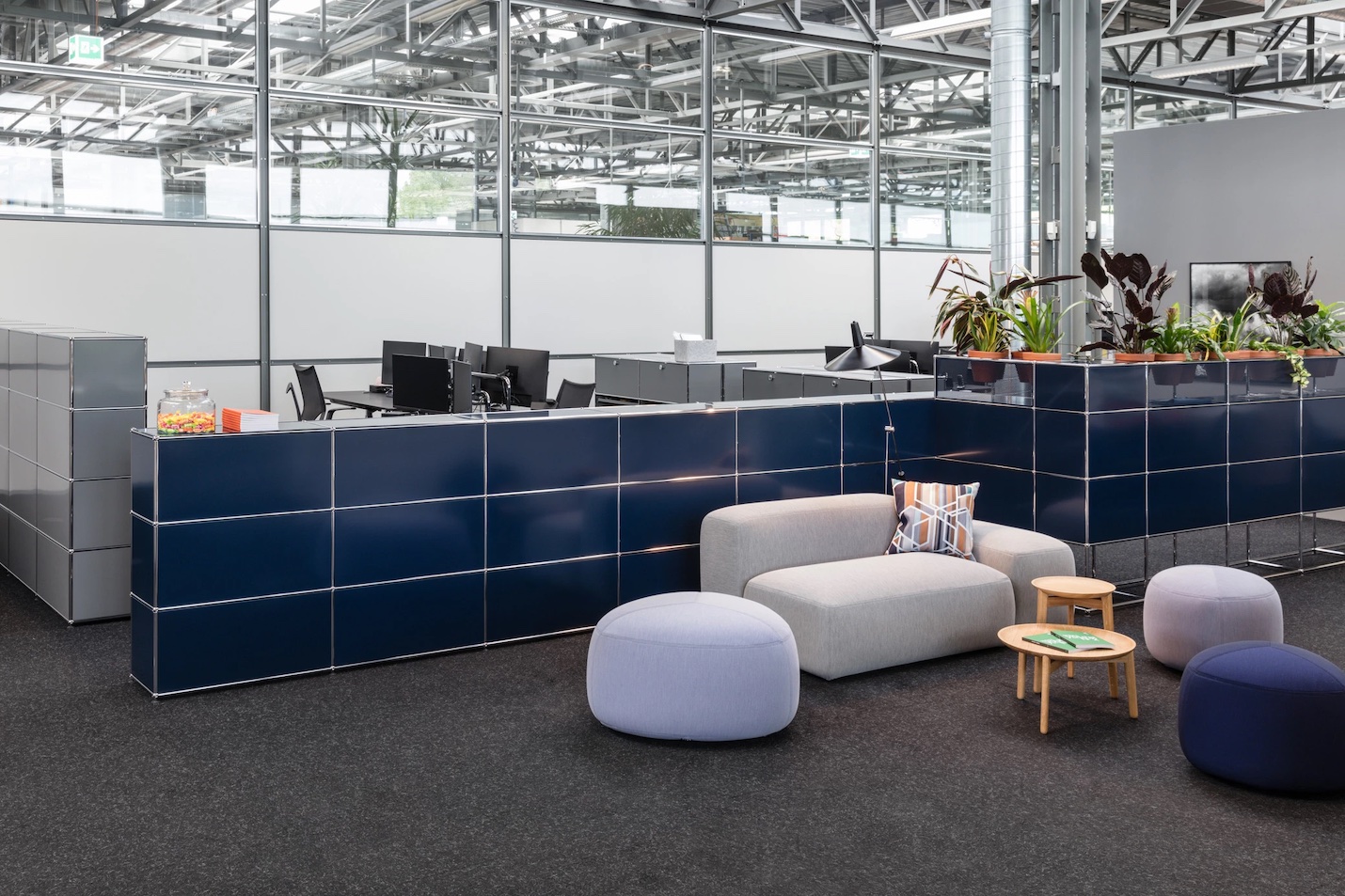 USM(ユーエスエム)とは