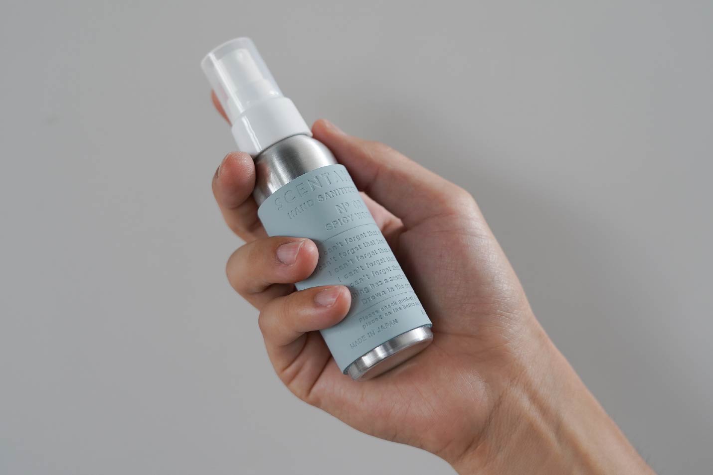 センタホリック ハンドサニタイザースプレーのサイズ感