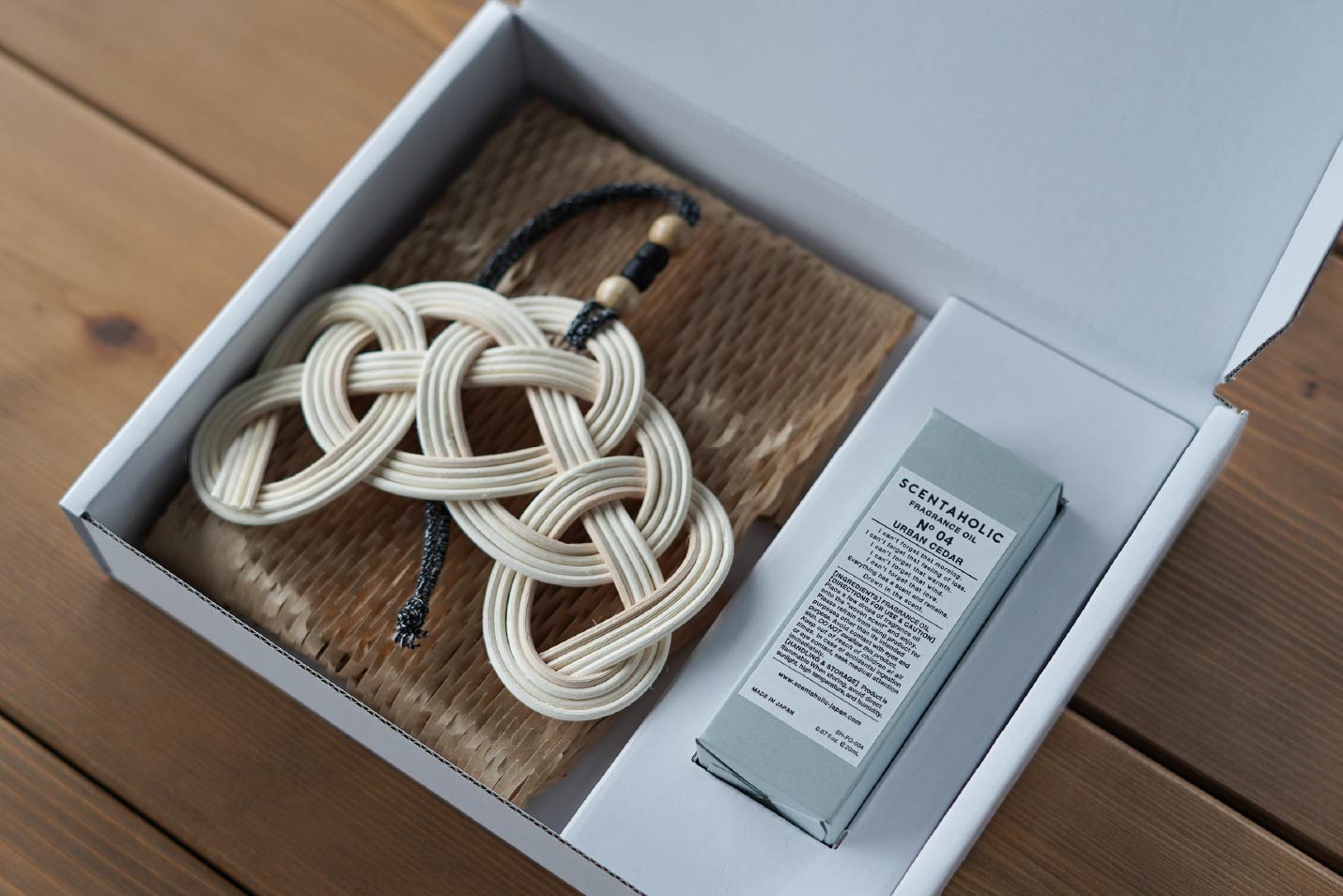 センタホリック ウーブンセントのパッケージ