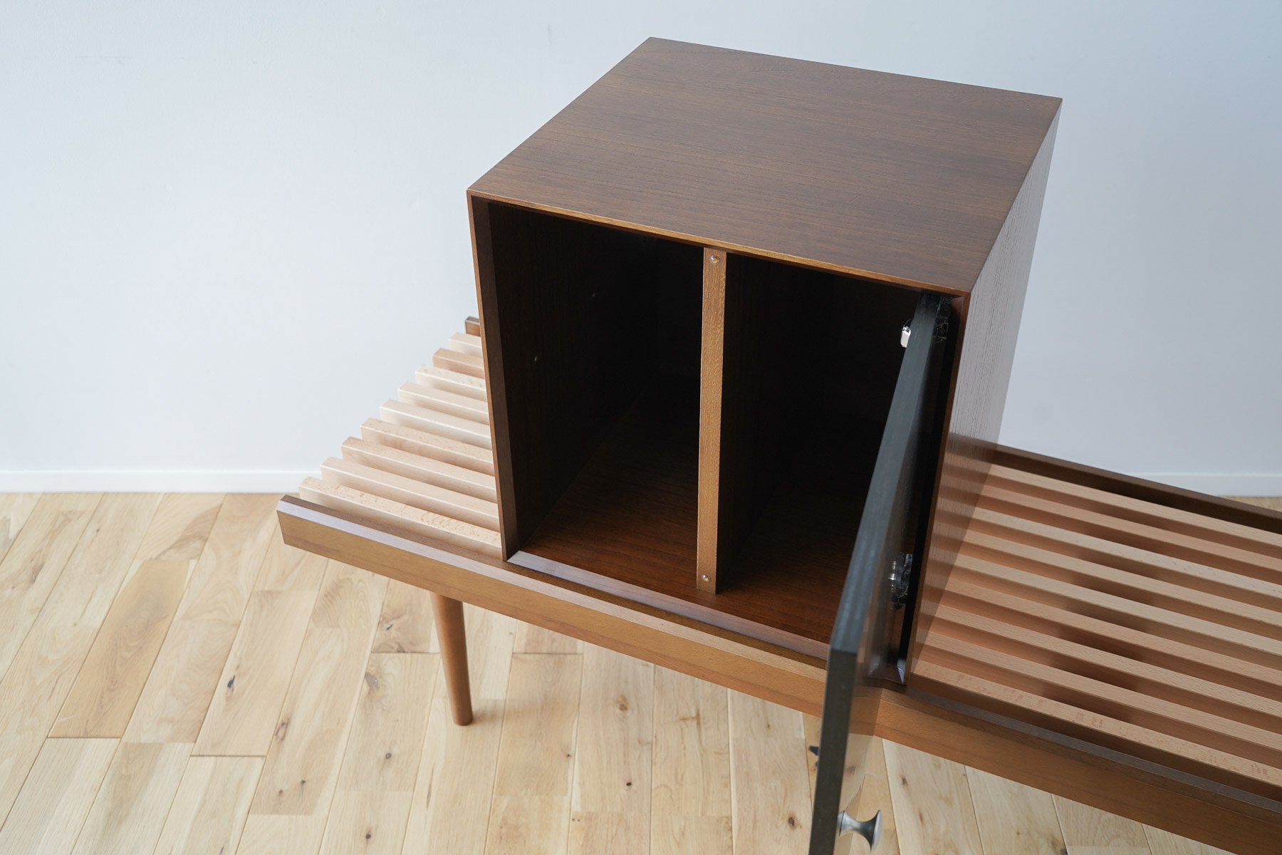 826STANDARD UNITドアボックス棚板縦向きで