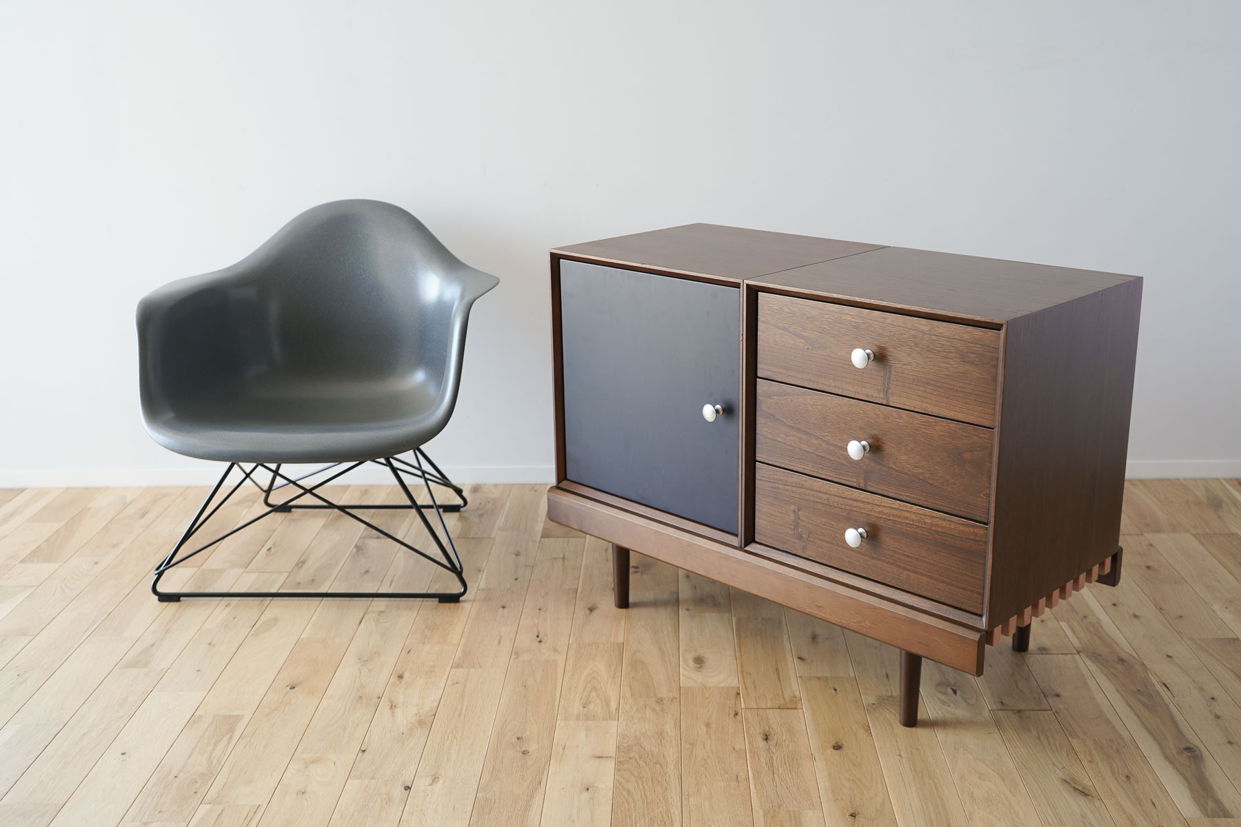 826STANDARD UNIT ウッドレッグローとイームズ