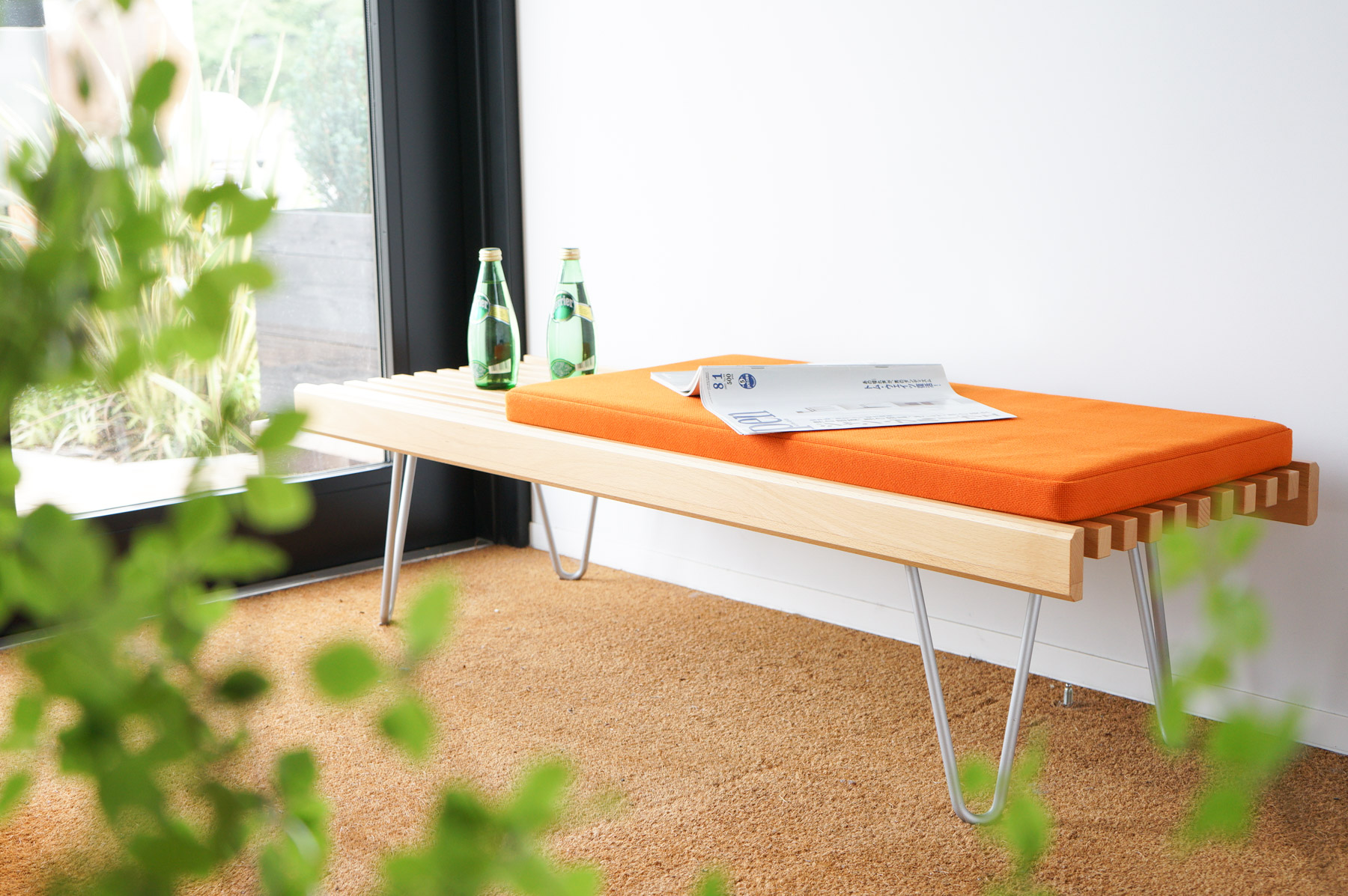 窓際ベンチスタイル