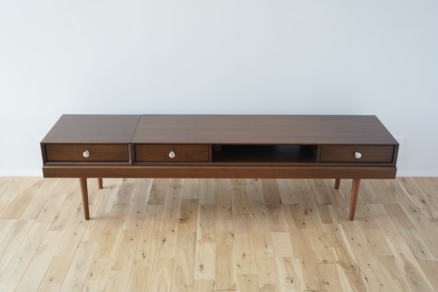 826STANDARD UNIT TVボードをさらに使いやすく